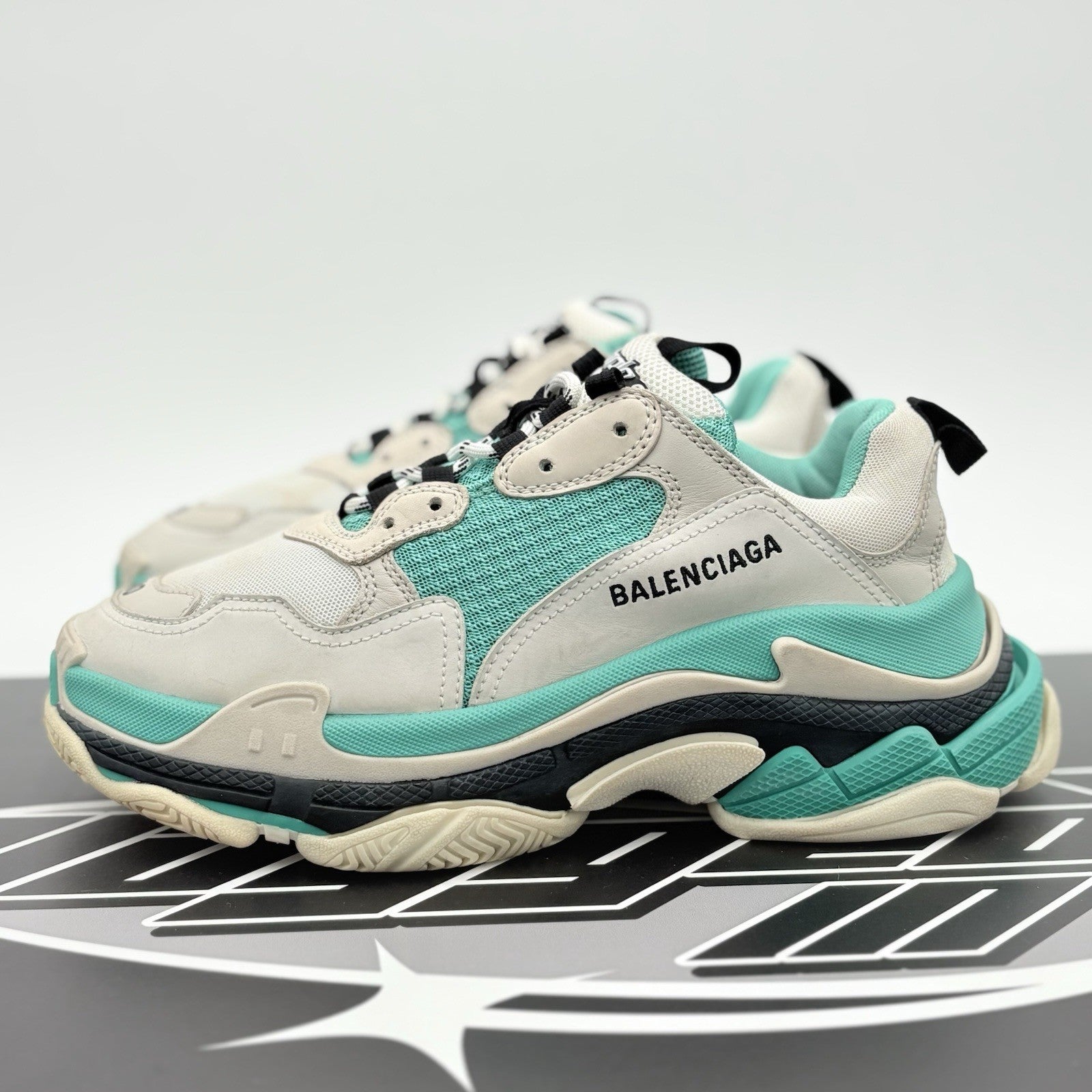 Size 40 - Balenciaga Triple S ' White Teal ' | GREAT CONDITION!