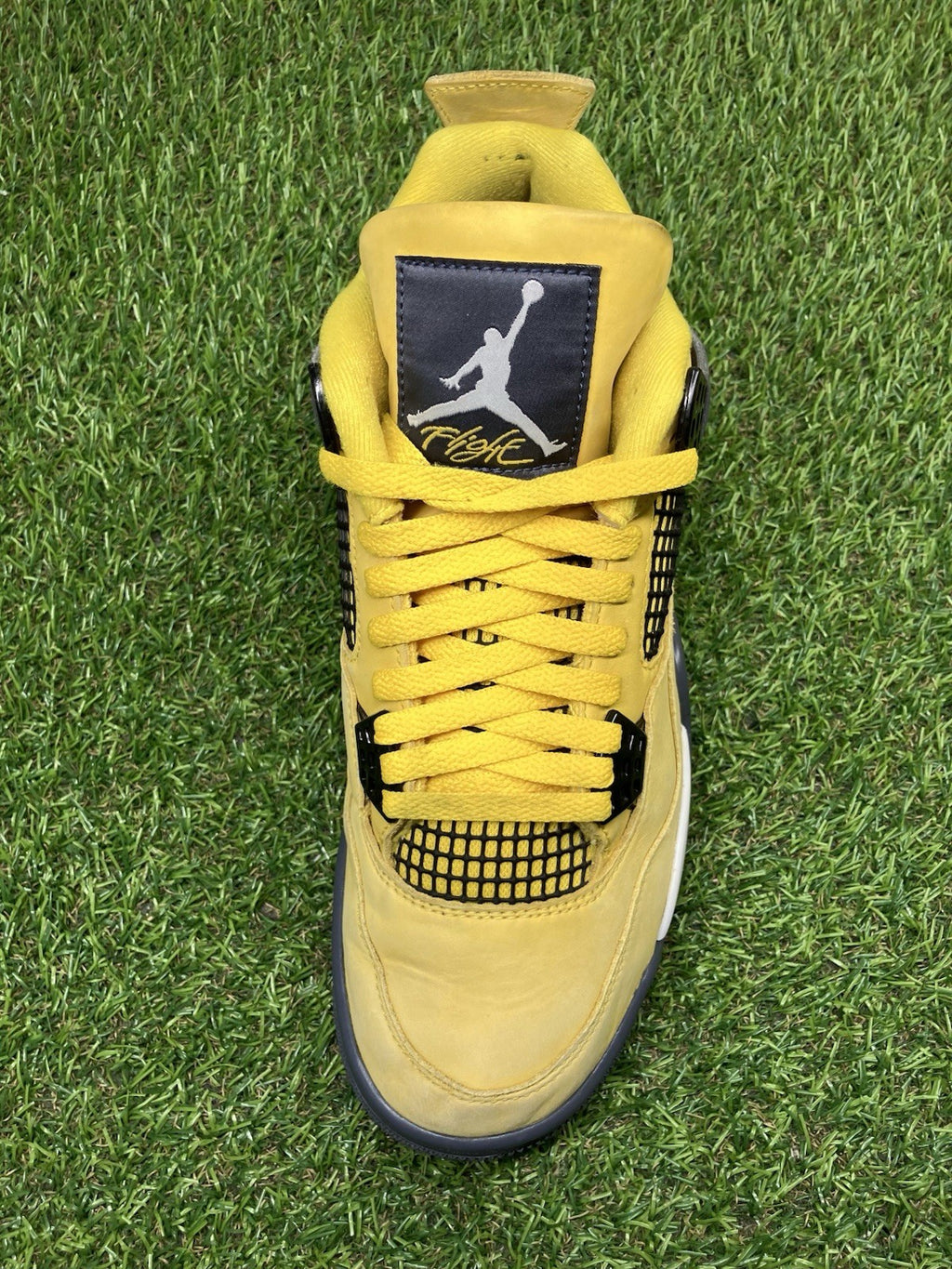 Size 8.5 - Nike Air Jordan 4 Retro ' Lightning ' | GREAT CONDITION!