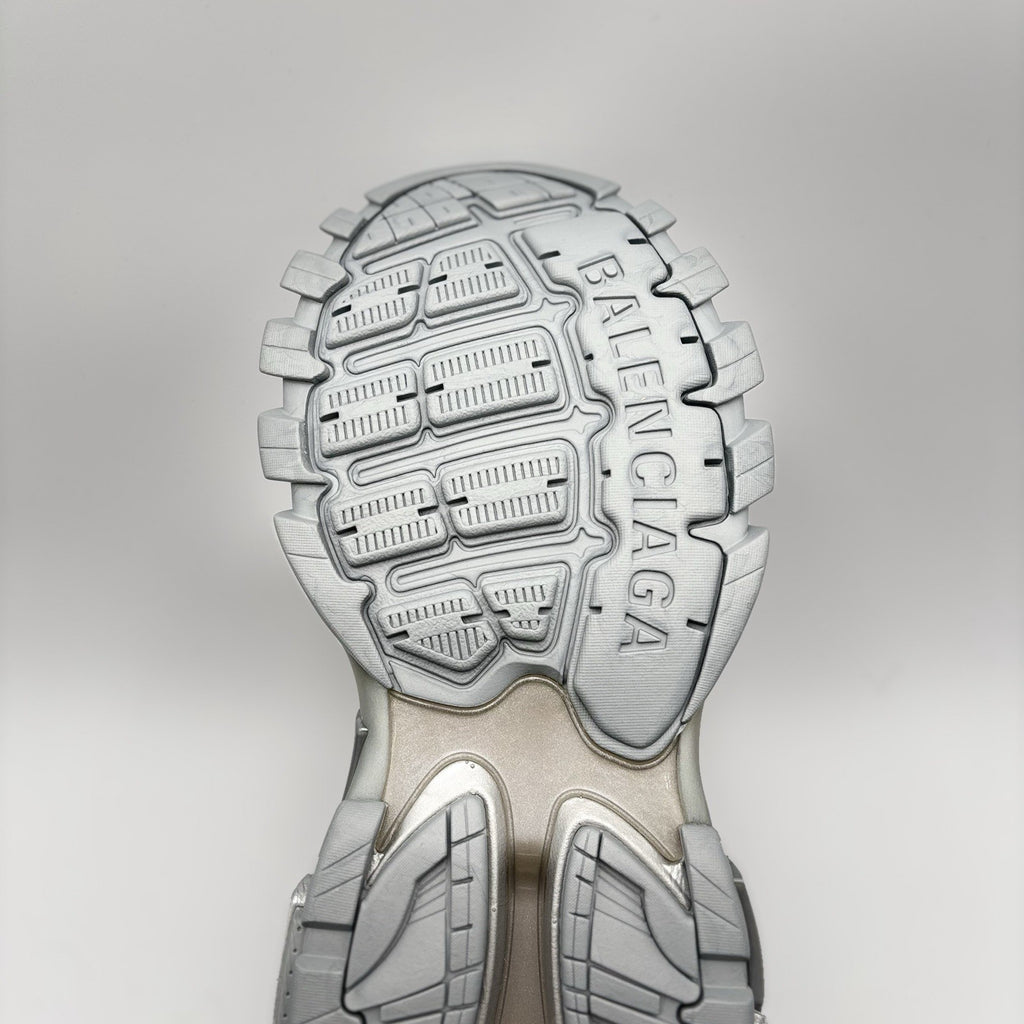 Size 42 EU (9 US) - Balenciaga Track ' Triple Silver ' | BRAND NEW!
