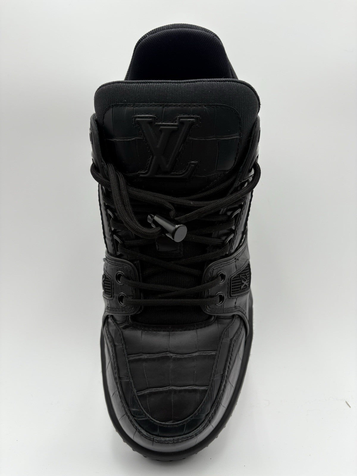 Size 8.5 LV (9.5-10 US) - Louis Vuitton Maxi Sneaker ' Black ' | EXCELLENT COND!