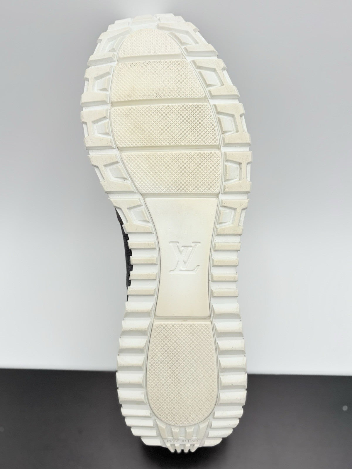 Size 8.5 LV (9.5-10 US) Louis Vuitton Run Away Sneaker ' Tri-Color ' | CLEAN!