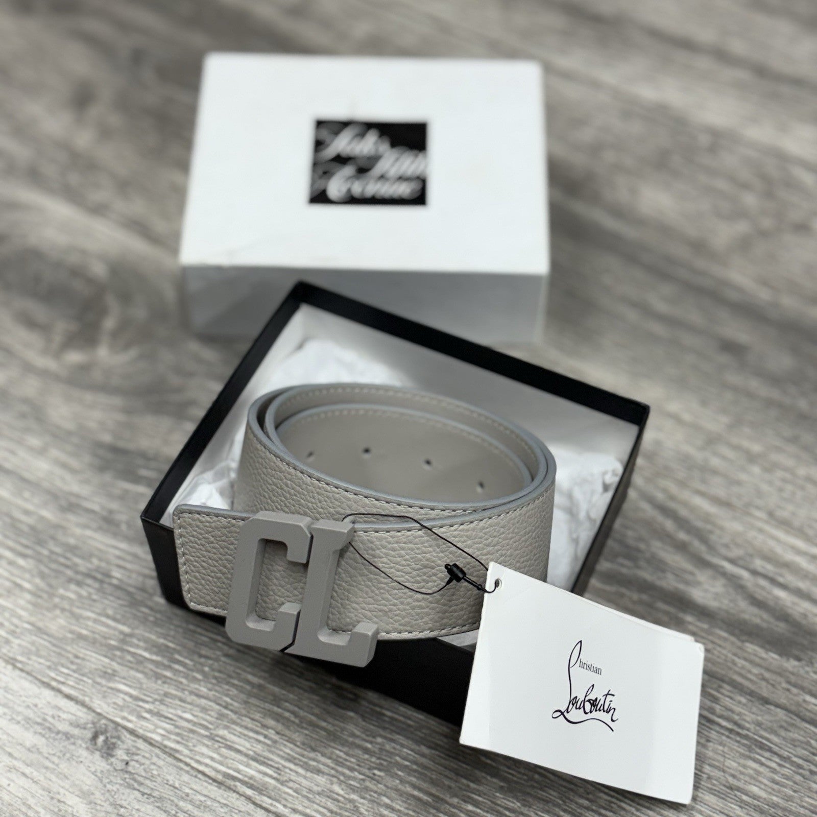 Size 85/34 - Christian Louboutin Happy Rui CL Logo Belt Grey Leather | NEW!