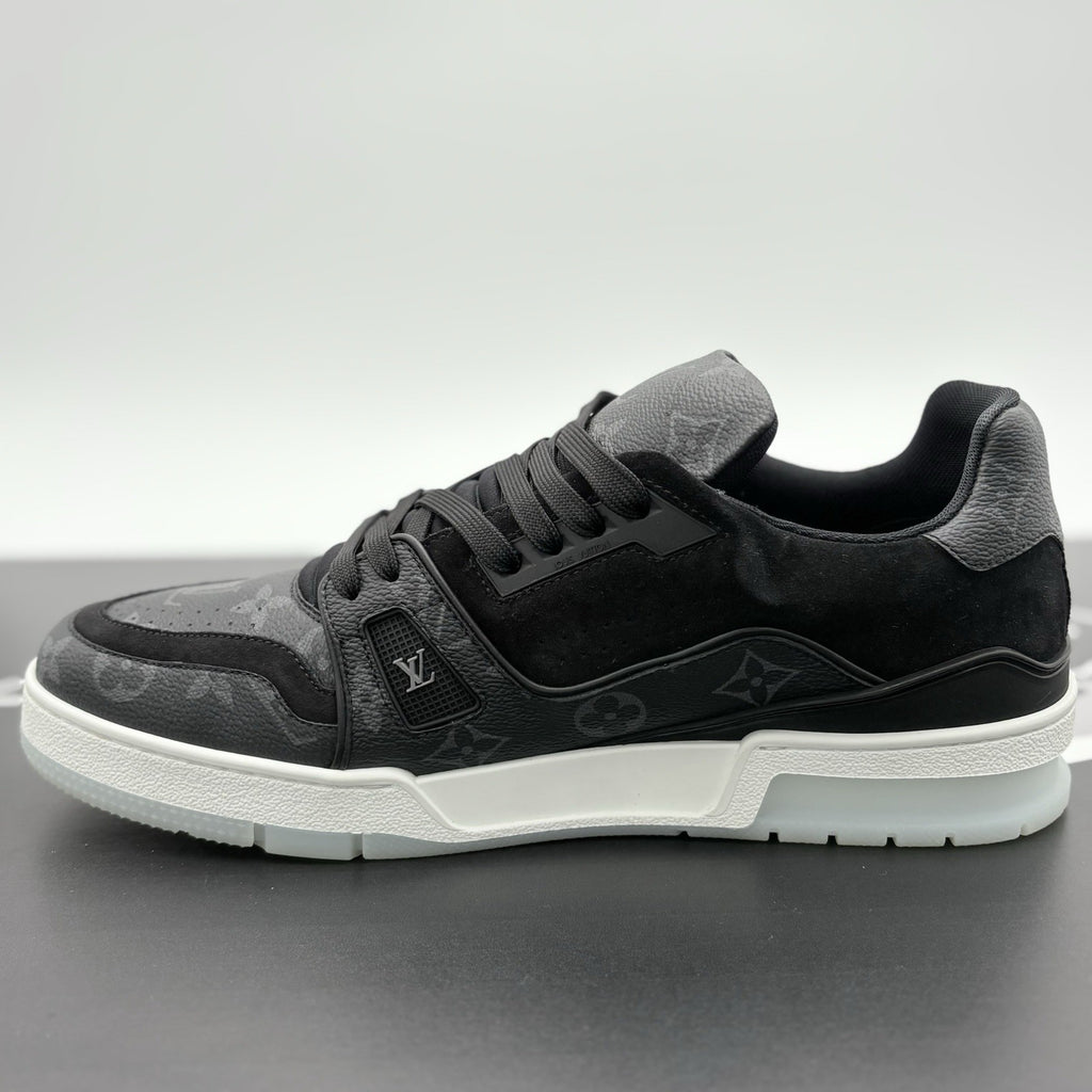 Size 9 LV (10-10.5 US) - Louis Vuitton Trainer ' Black ' | SUPER CLEAN!