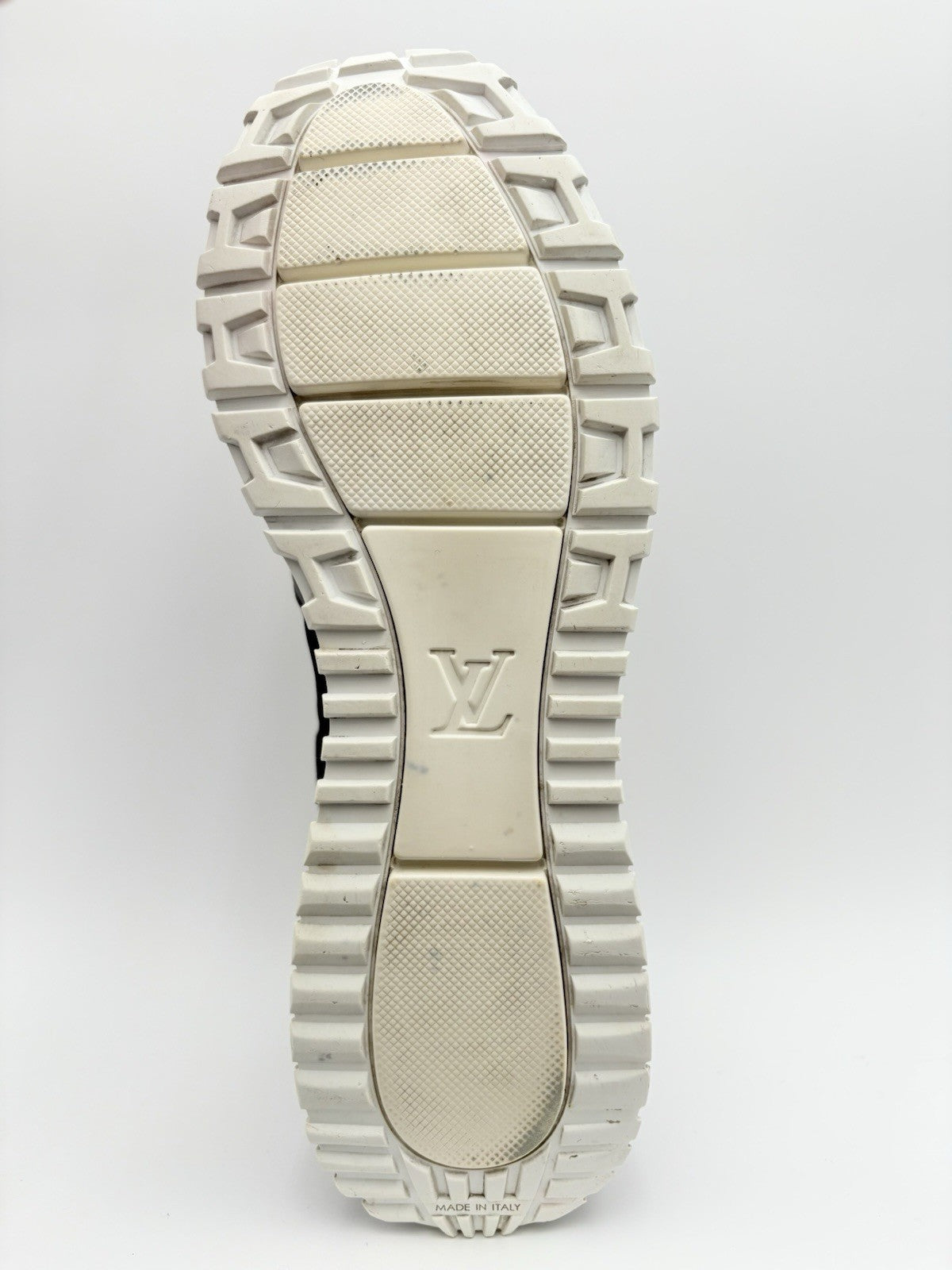 Size 9.5 LV (10.5-11 US) Louis Vuitton Run Away Sneaker ' Black White ' | GOOD!