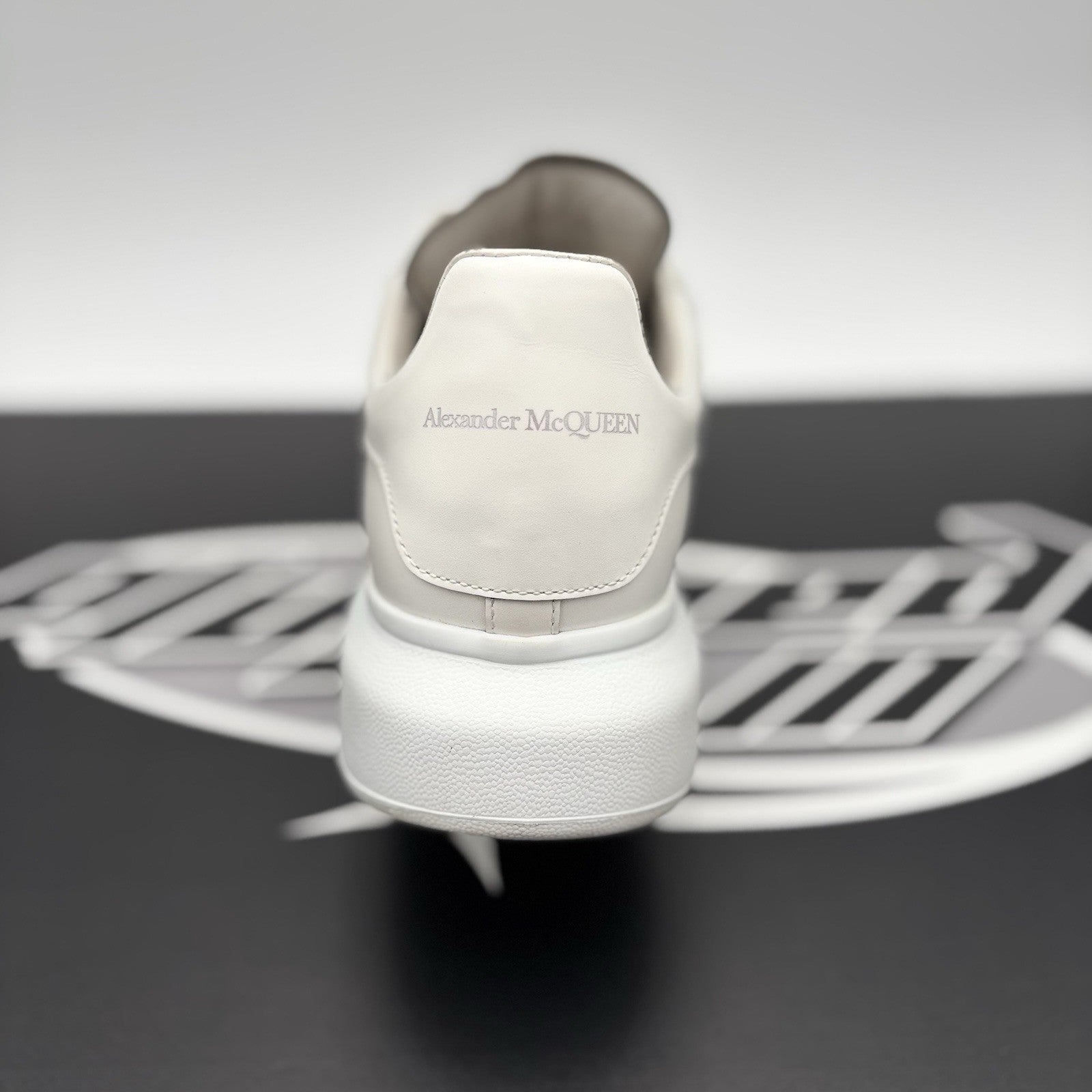 Size 43 (10 US) Alexander McQueen Oversized ' White, Multicolor ' | GREAT COND!