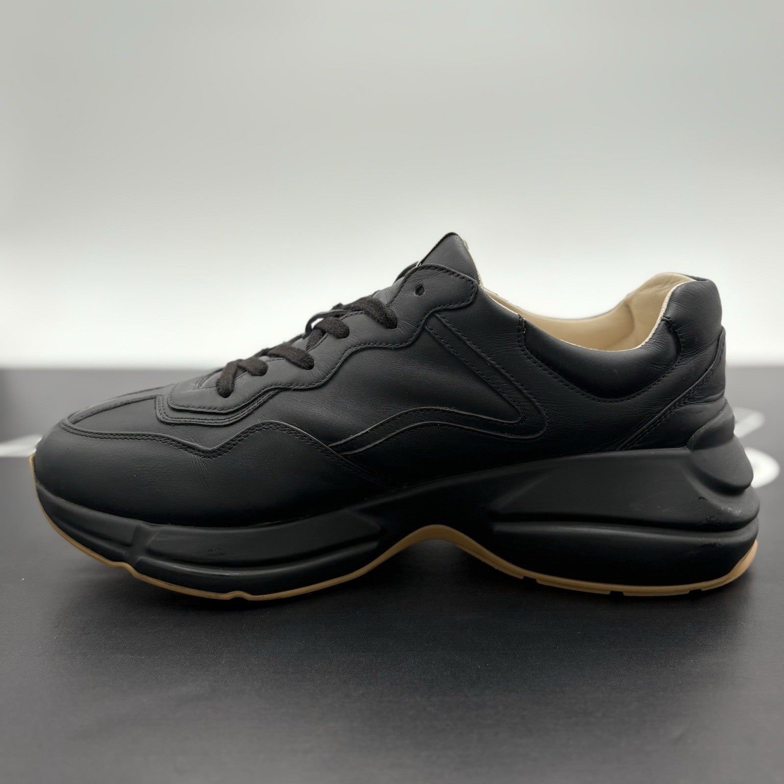 Size 8 G (8.5 US) Gucci Rhyton " Gucci Band " ' Black ' | GREAT COND!