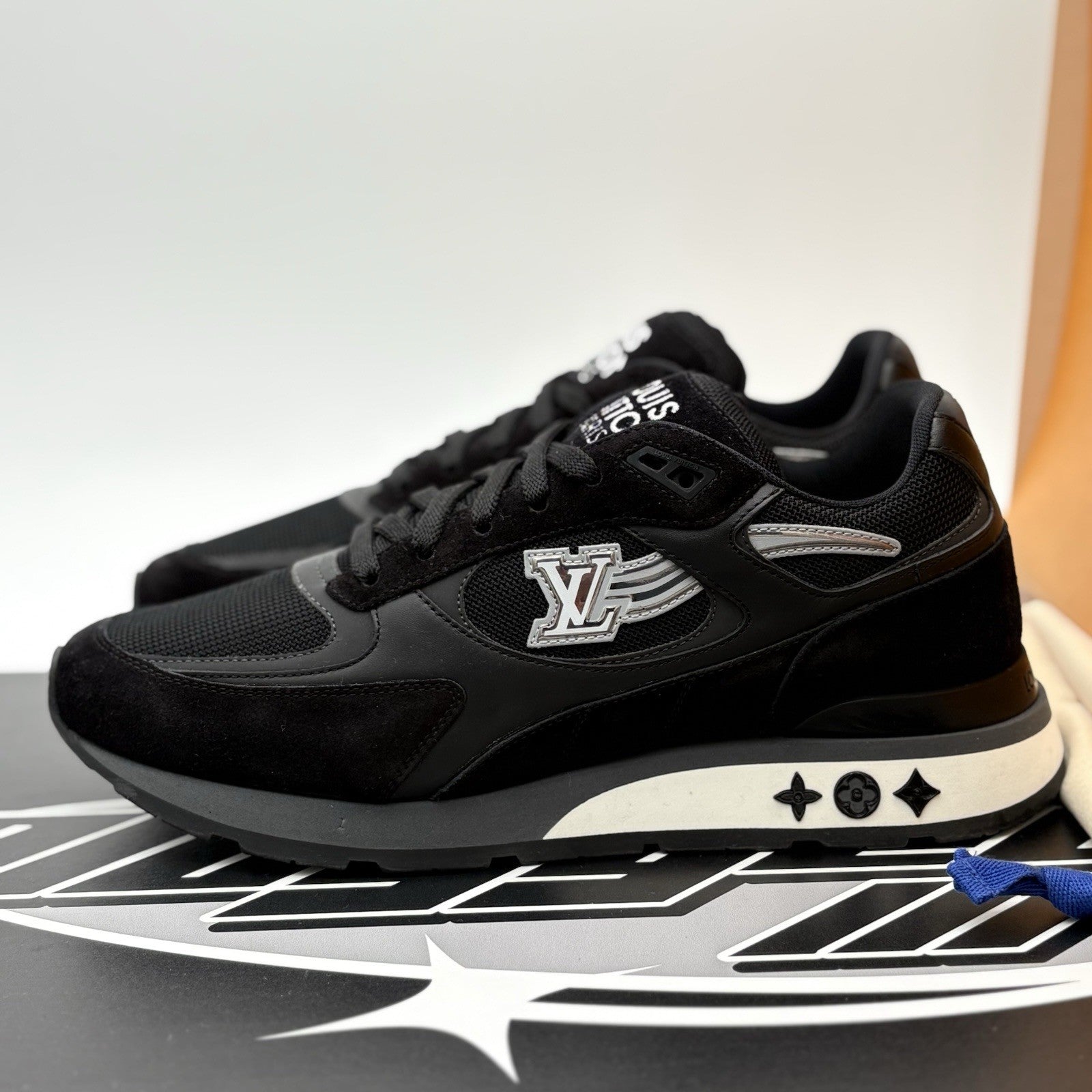 Size 8 LV (9-9.5 US) Louis Vuitton Run Away Low ' Black ' | EXCELLENT CONDITION!