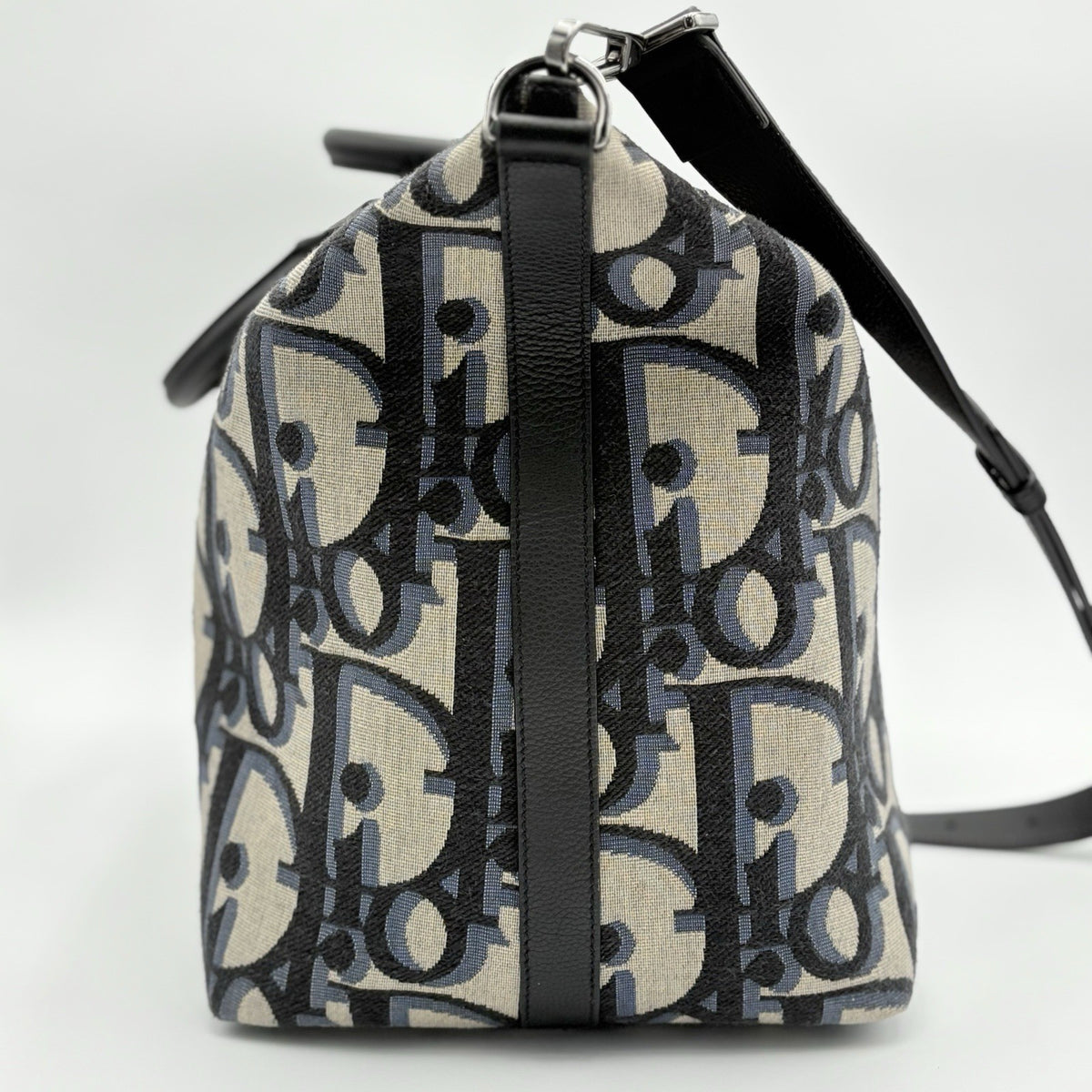 Oblique Jacquard Maxi Weekender 40 Bag Beige — photo 10