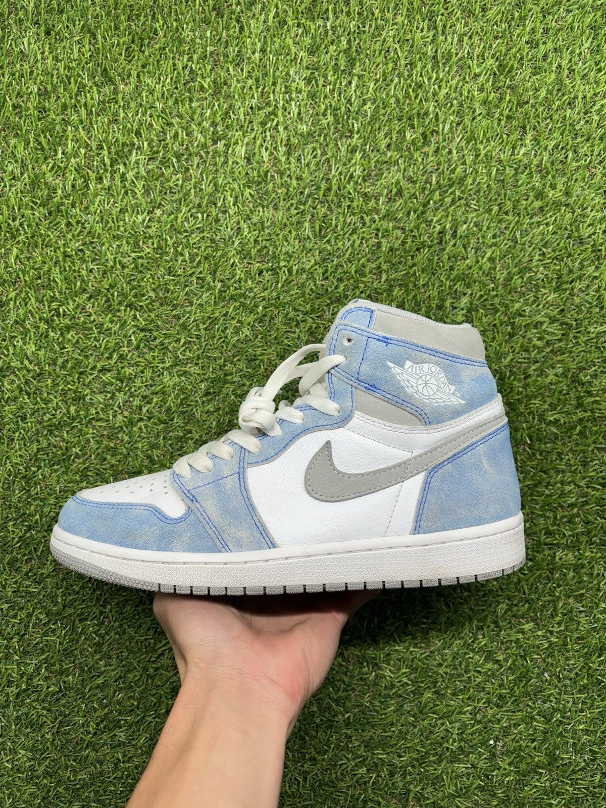 Size 8.5 - Jordan 1 Retro OG High Hyper Royal |GREAT CONDITION!