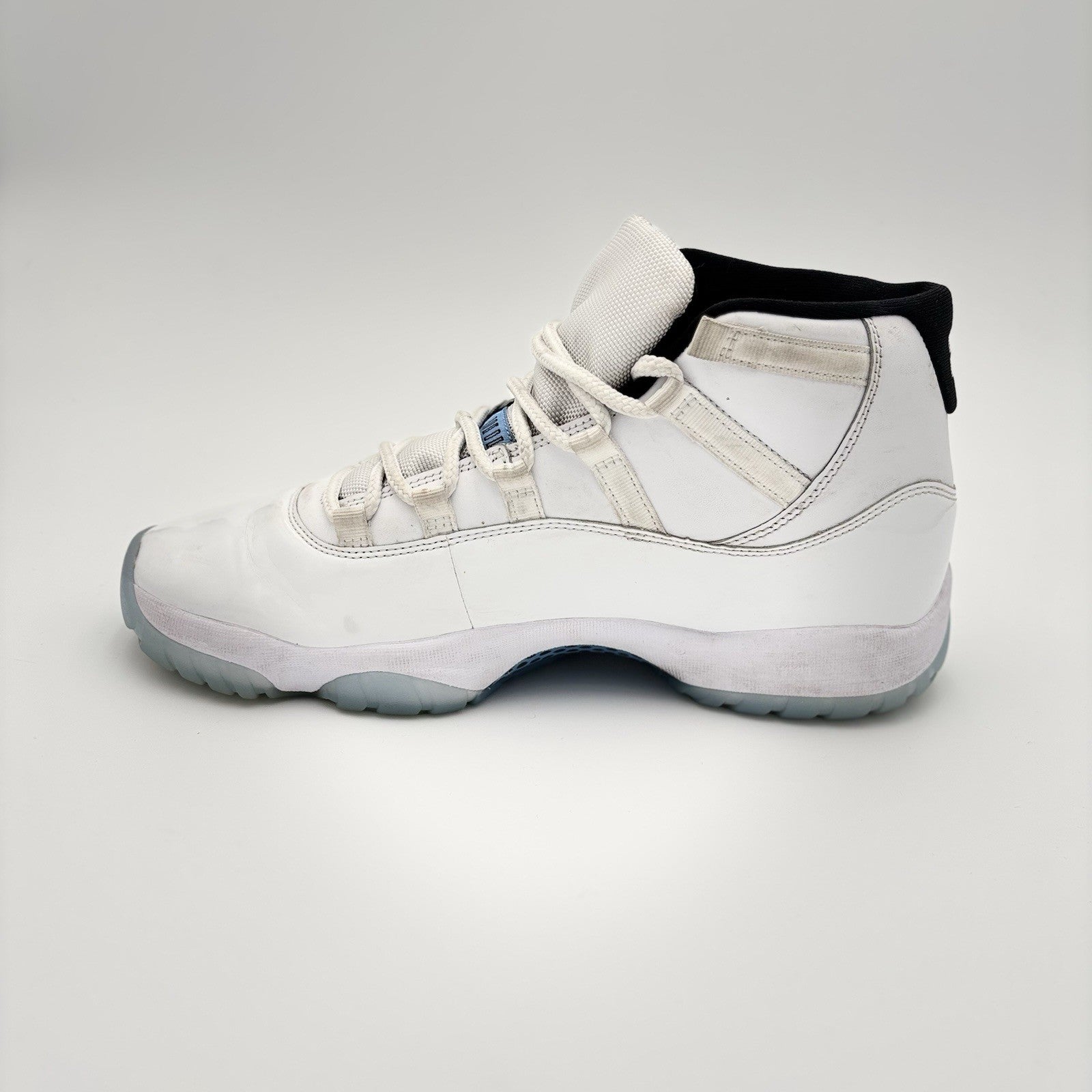 Size 11 - Air Jordan 11 Retro 2024 Legend Blue / Columbia | GOOD CONDITION!