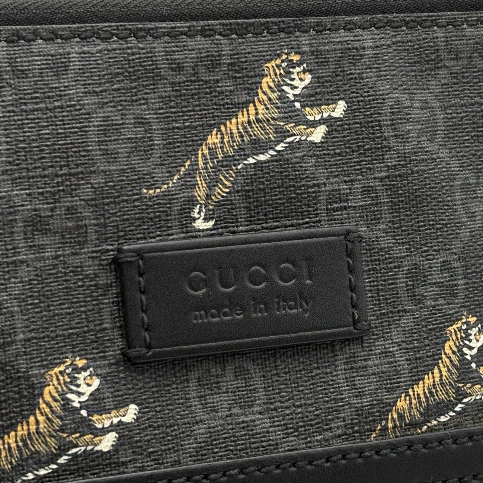 Gucci Bestiary GG Supreme Tigers Messenger Bag ' Black Grey ' | SUPER CLEAN!