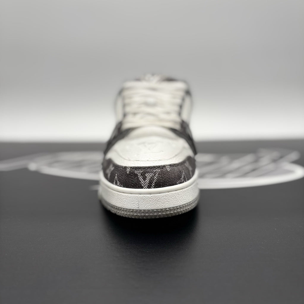 Size 7 LV (8 - 8.5 US) Louis Vuitton Trainer ' Grey Denim ' |  GREAT CONDITION!