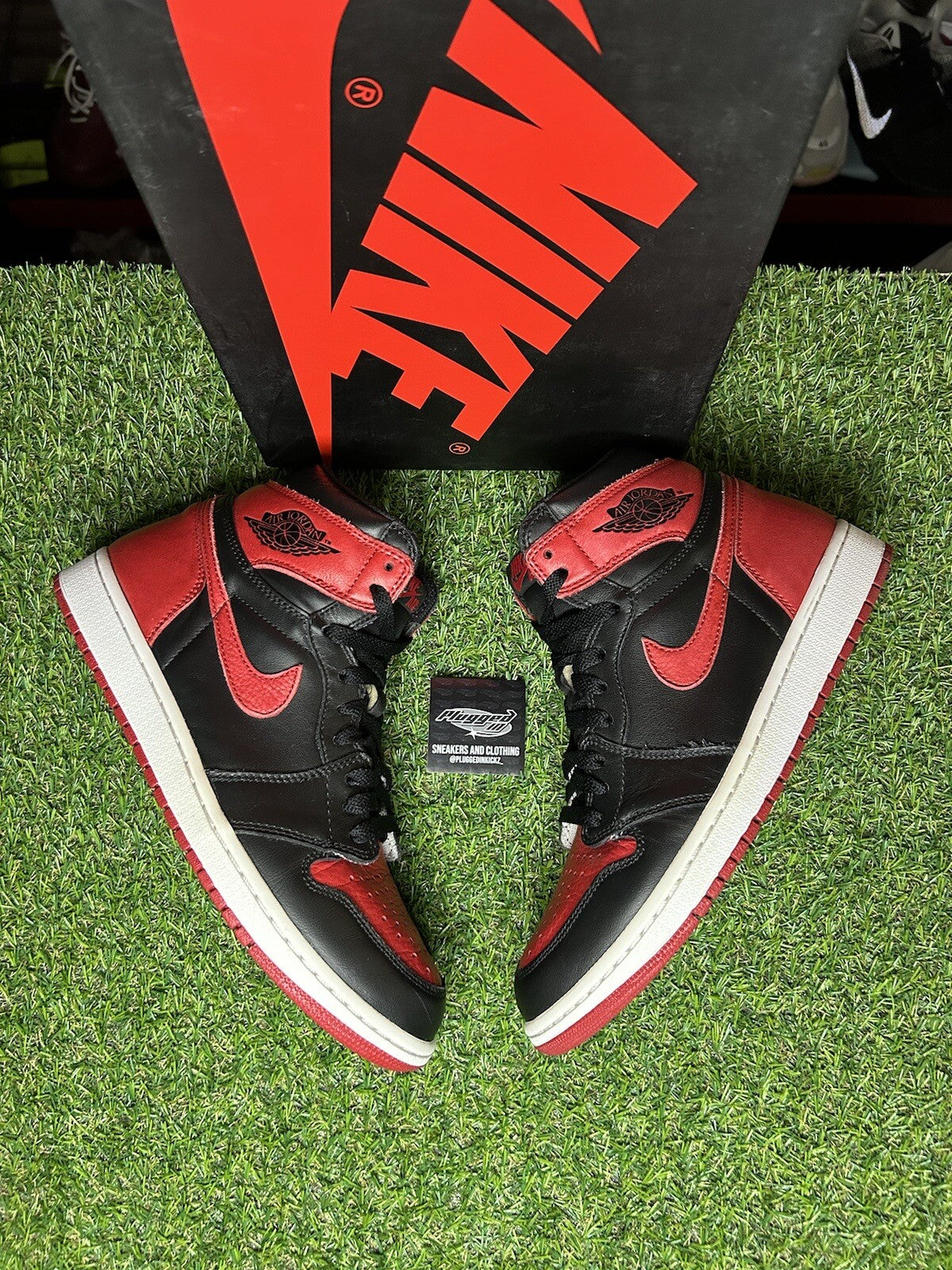 Size 9.5 - Nike Air Jordan 1 Retro High OG 'Banned' 2016