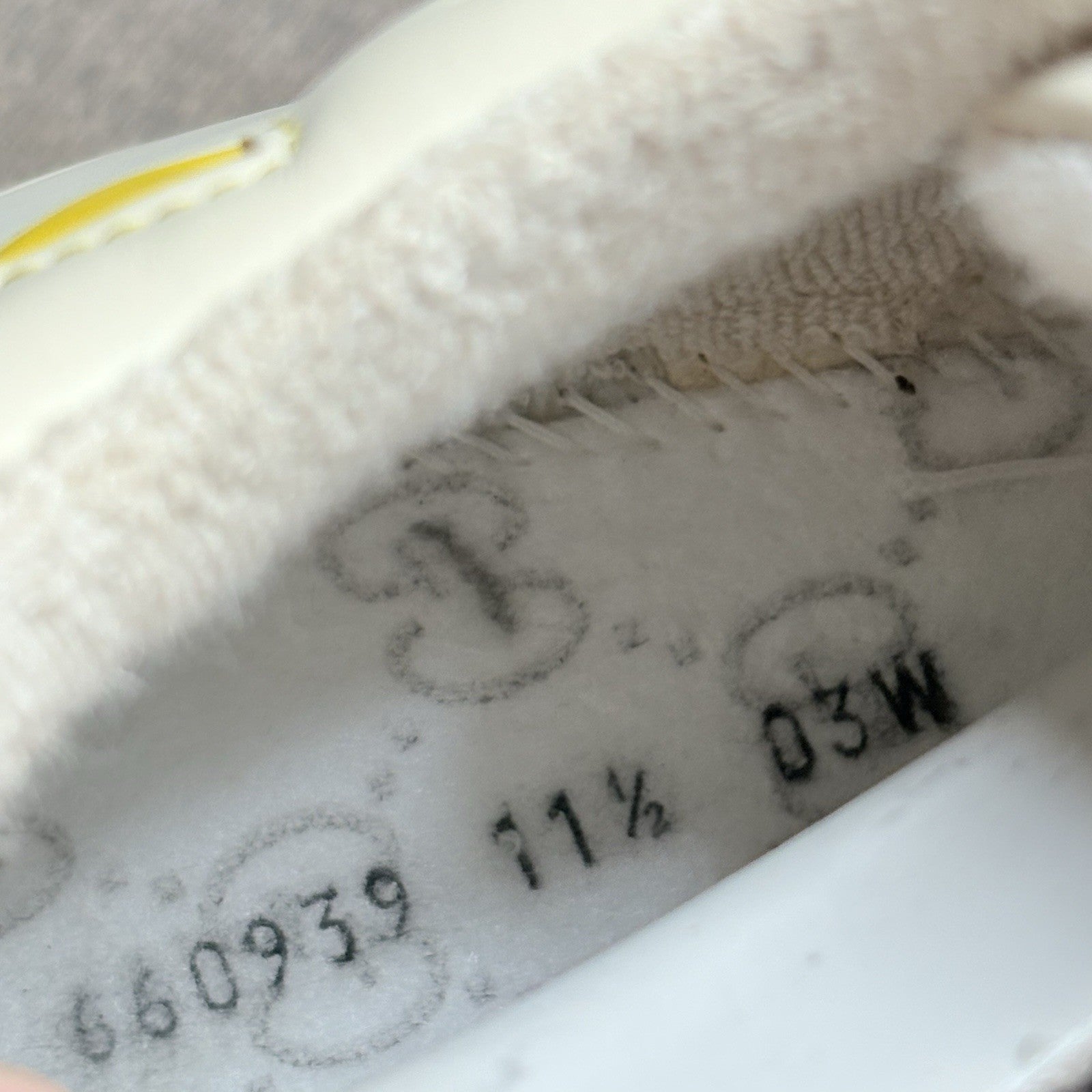 Size 11.5 G (12 US) - Gucci Rhyton ' Stars ' | SUPER CLEAN!