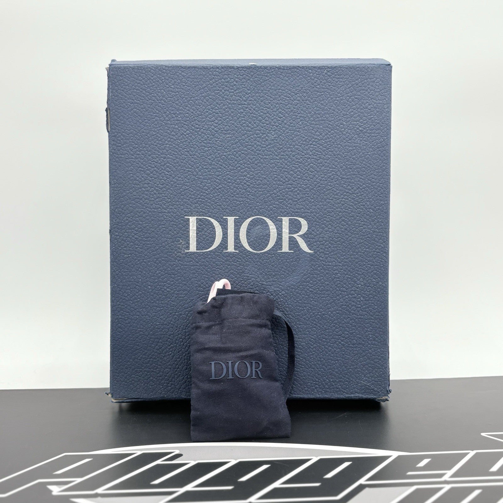 Size 41 (8 US) Dior B30 Reflective ' Pale Pink Blue ' | GREAT CONDITION!