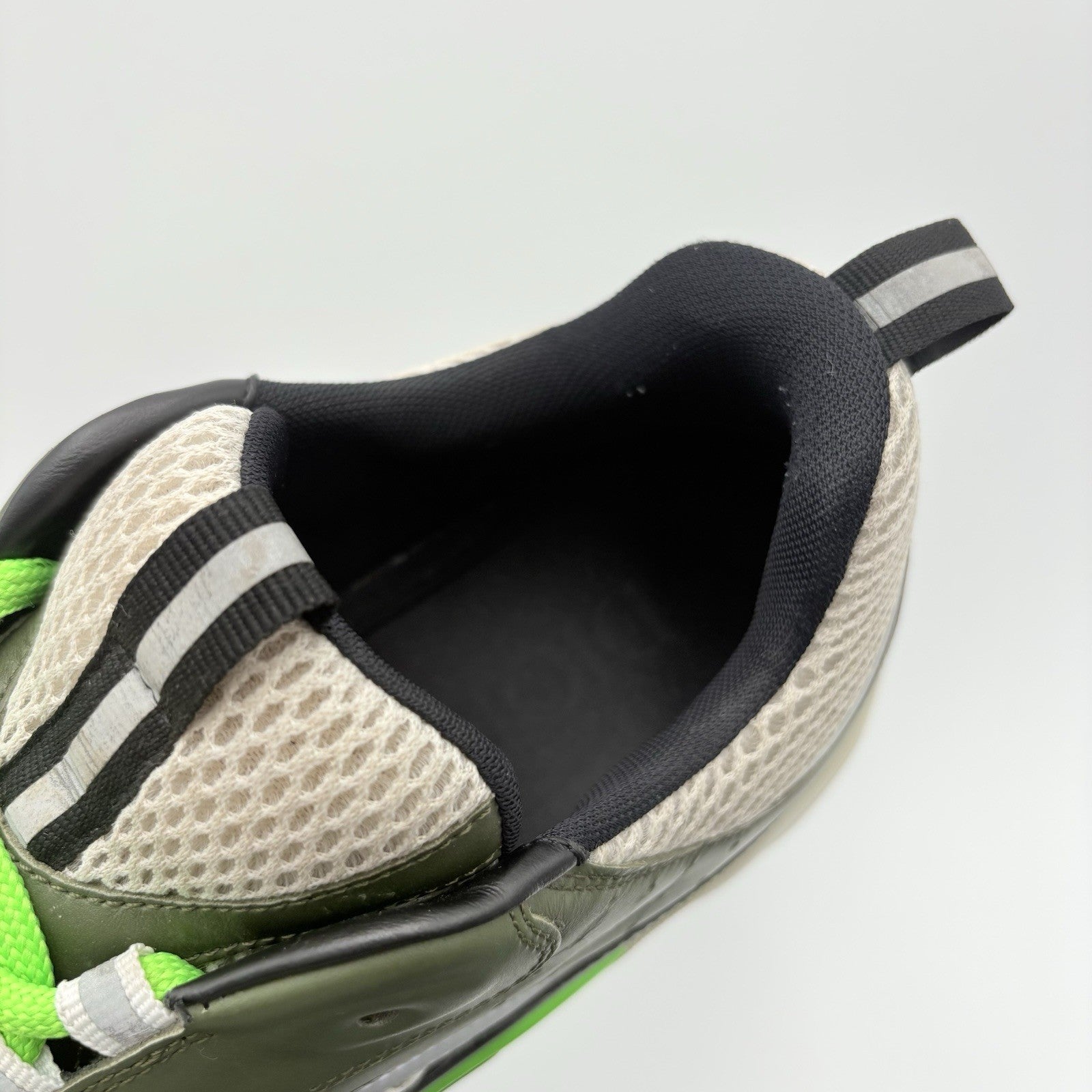 Size 42 (9 US) - Dior B22 Sneaker ' Khaki Pistachio '