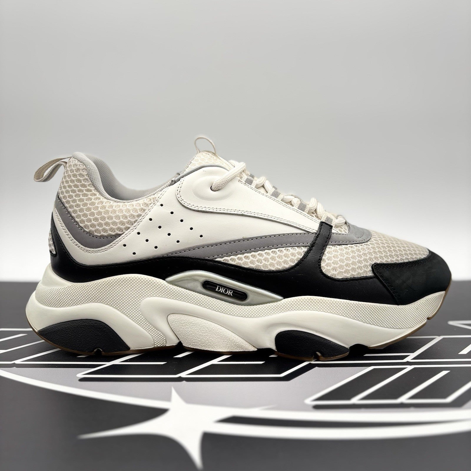 Size 44 (11 US) - Dior B22 Sneaker ' White Black ' | GOOD CONDITION!