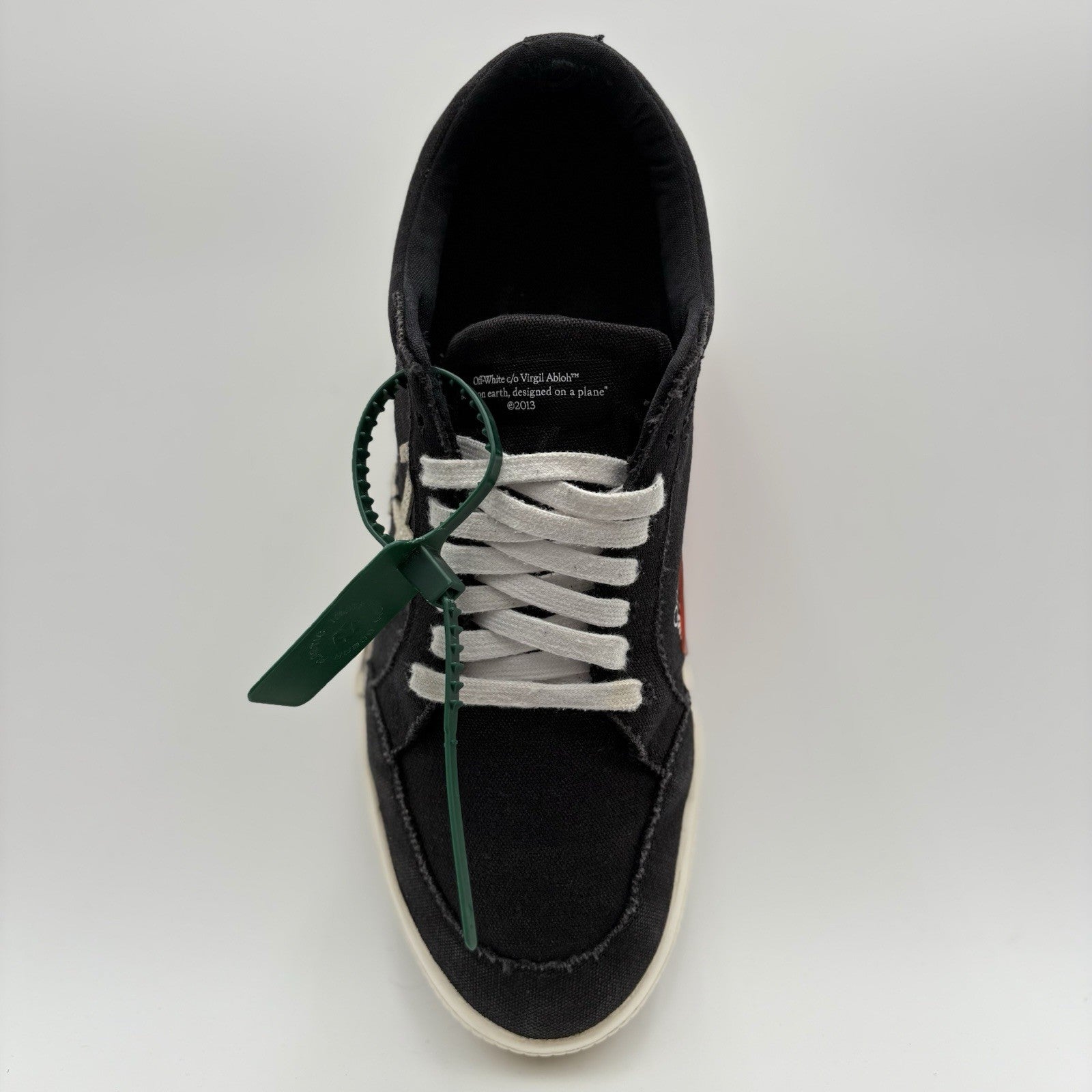Size 44 (11 US) Off-White Vulc Sneaker ' Black White ' | GOOD CONDITION!