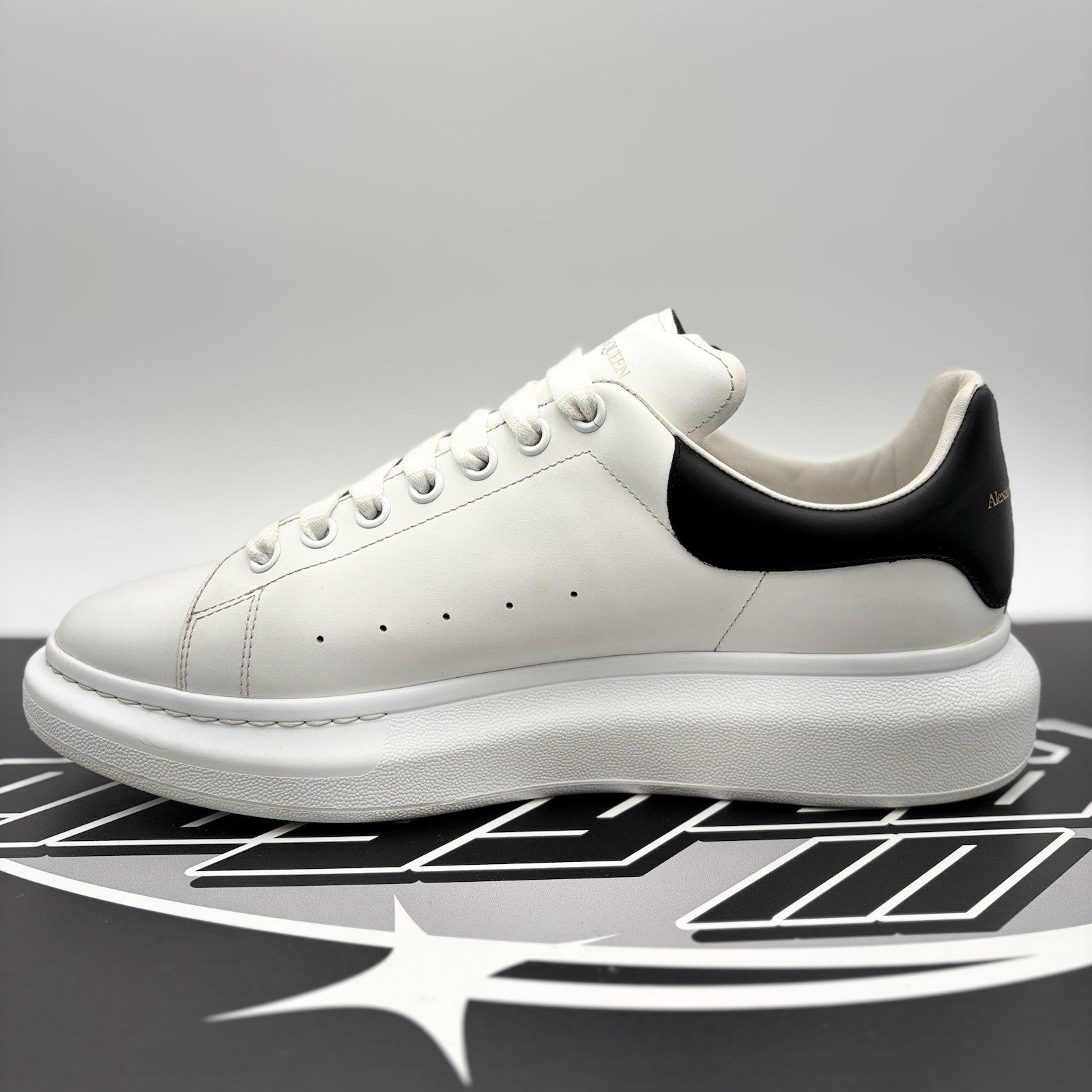 Size 46.5 (13.5 US) - Alexander McQueen ' White Black ' | GREAT CONDITION!