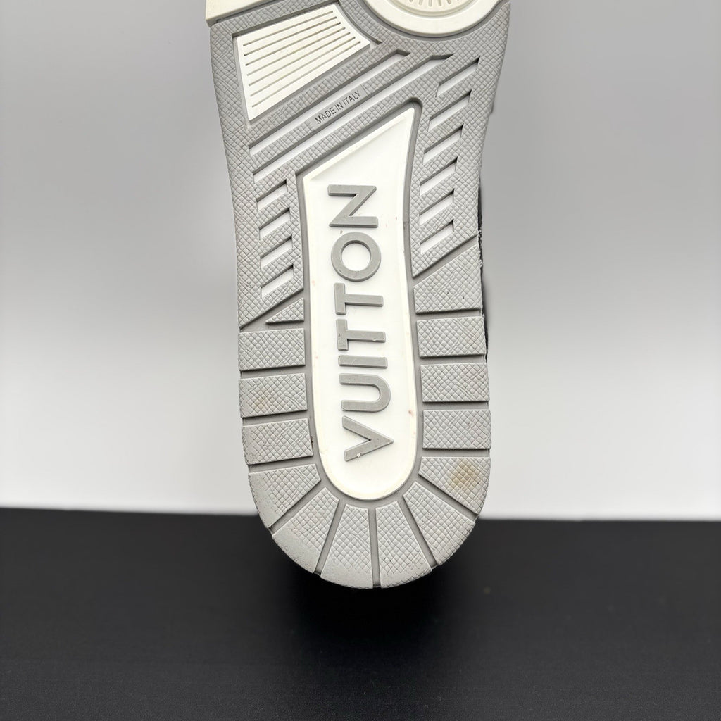 Size 11 LV (12- 12.5 US) Louis Vuitton Trainer ' Grey Denim ' | EXCELLENT!
