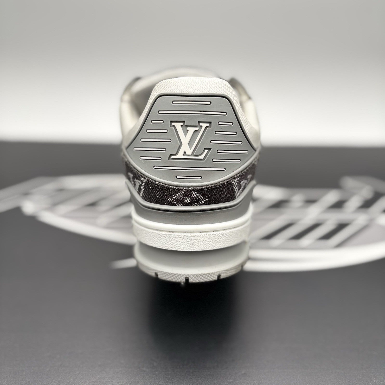 Size 7 LV (8 - 8.5 US) Louis Vuitton Trainer ' Grey Denim ' |  GREAT CONDITION!