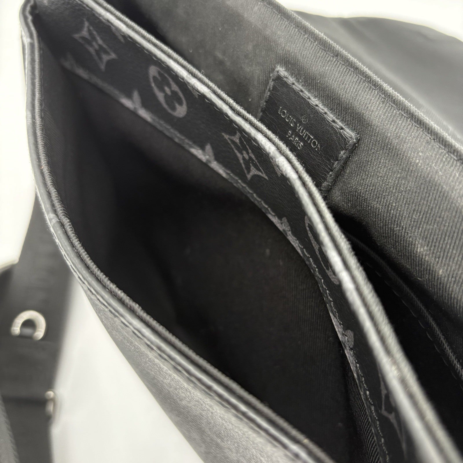 Louis Vuitton District PM Monogram Eclipse Messenger Bag ' Black '