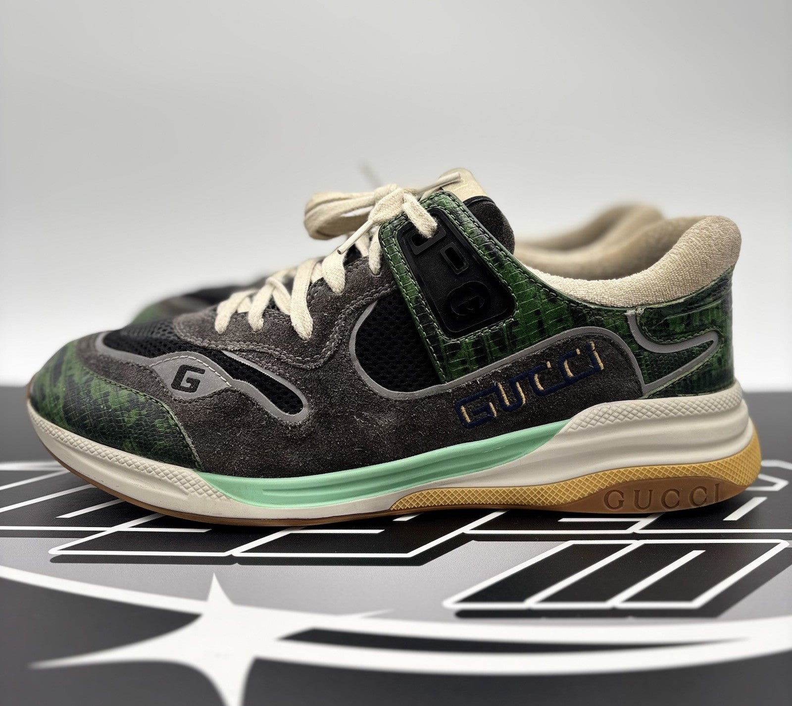 Size 10 G (10.5 US) - Gucci Ultrapace ' Green Tejus Printed ' | GOOD CONDITION!