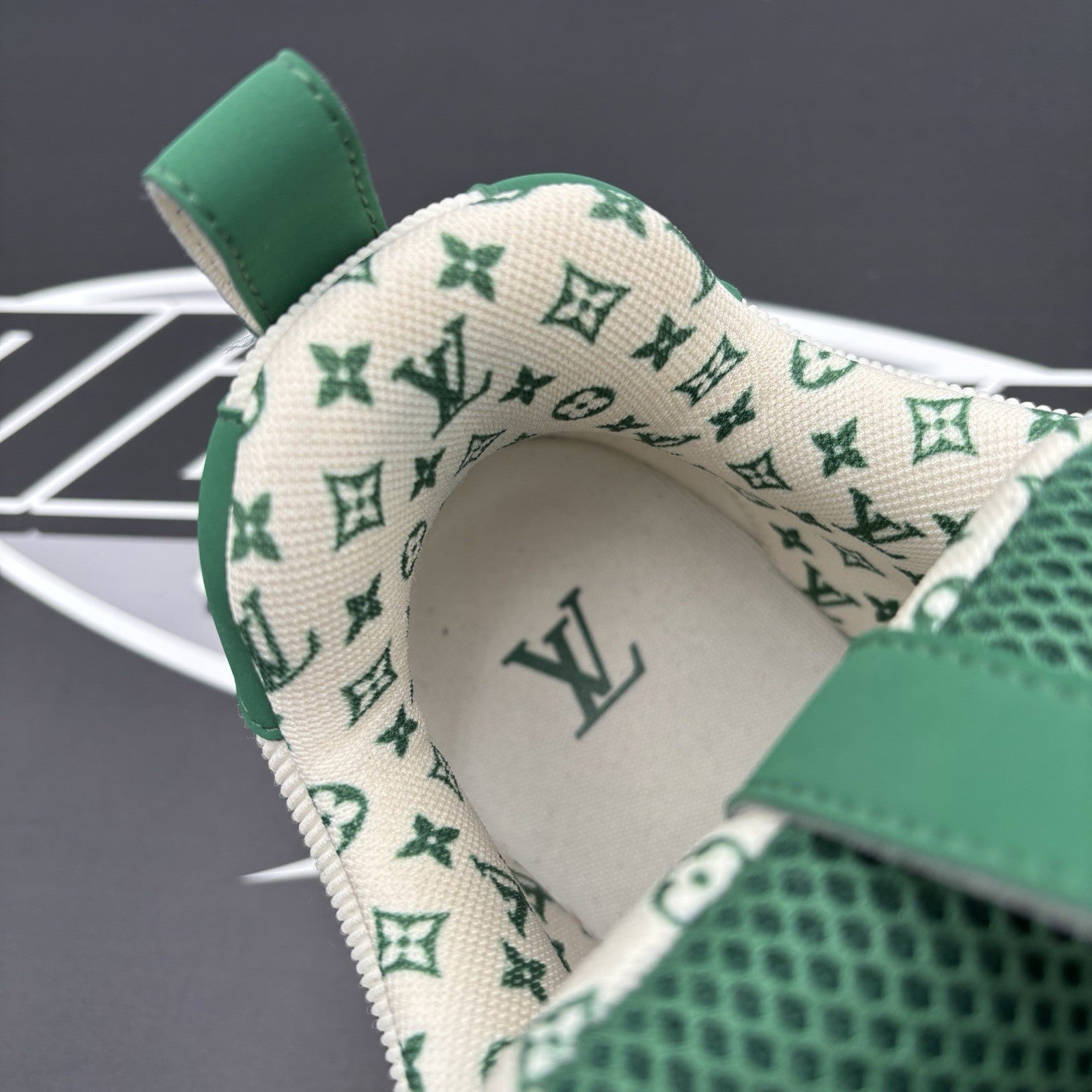 Size 9 LV (10-10.5 US) Louis Vuitton Skate ' Green, White ' | GREAT CONDITION!