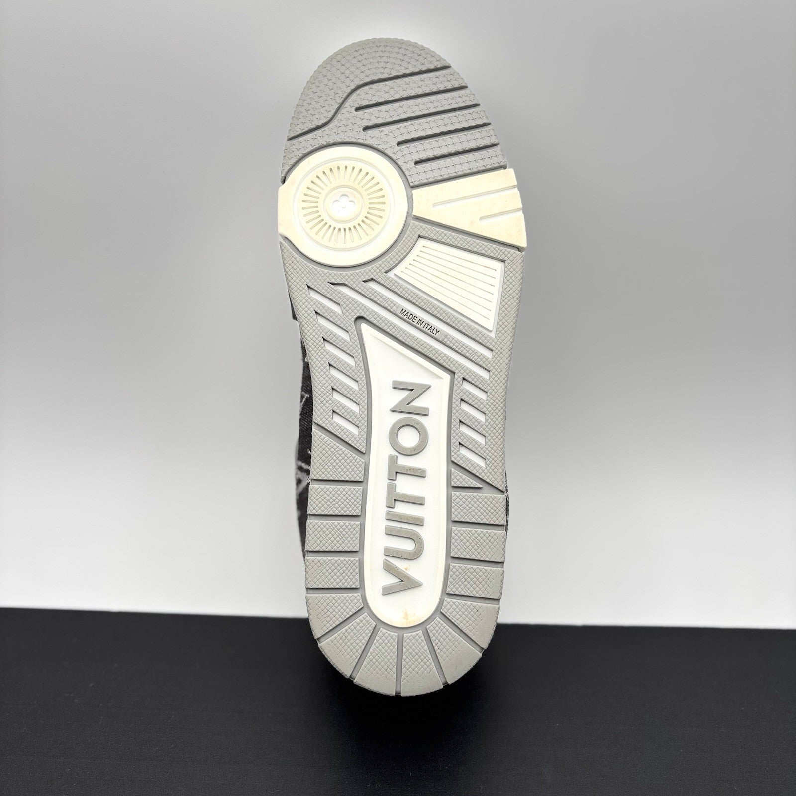 Size 7 LV (8 - 8.5 US) Louis Vuitton Trainer ' Grey Denim ' |  GREAT CONDITION!
