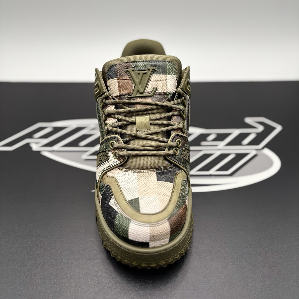 Size 12 LV (13-13.5 US) - Louis Vuitton Maxi ' Damoflage ' | GREAT CONDITION!