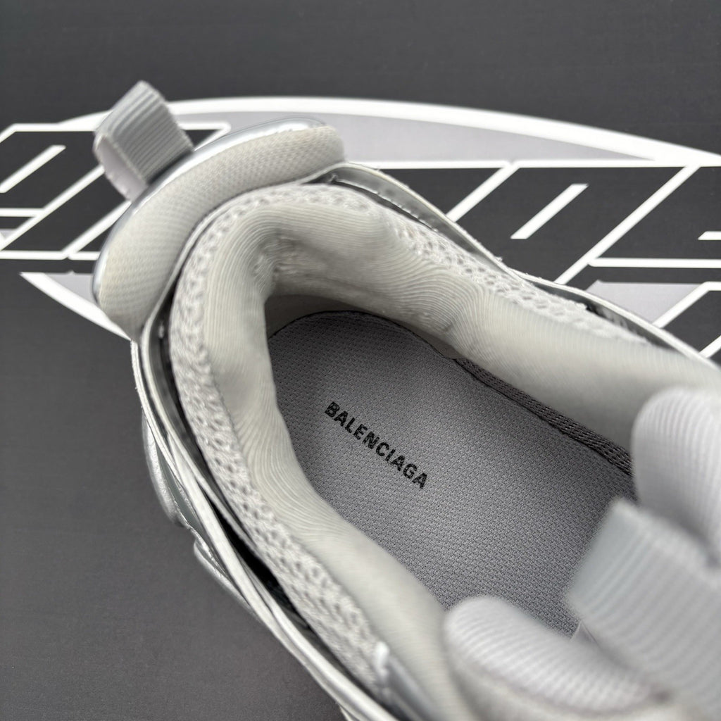 Size 42 EU (9 US) - Balenciaga Track ' Triple Silver ' | BRAND NEW!