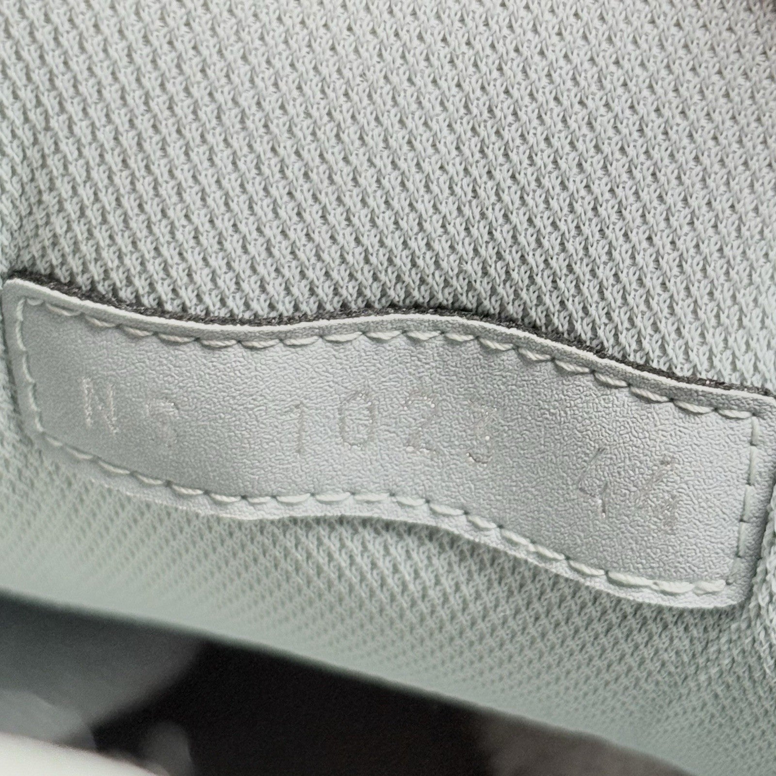 Size 44 (11 US) - Dior B30 Reflective CD30 ' Blue Neon Yellow ' | SUPER CLEAN!