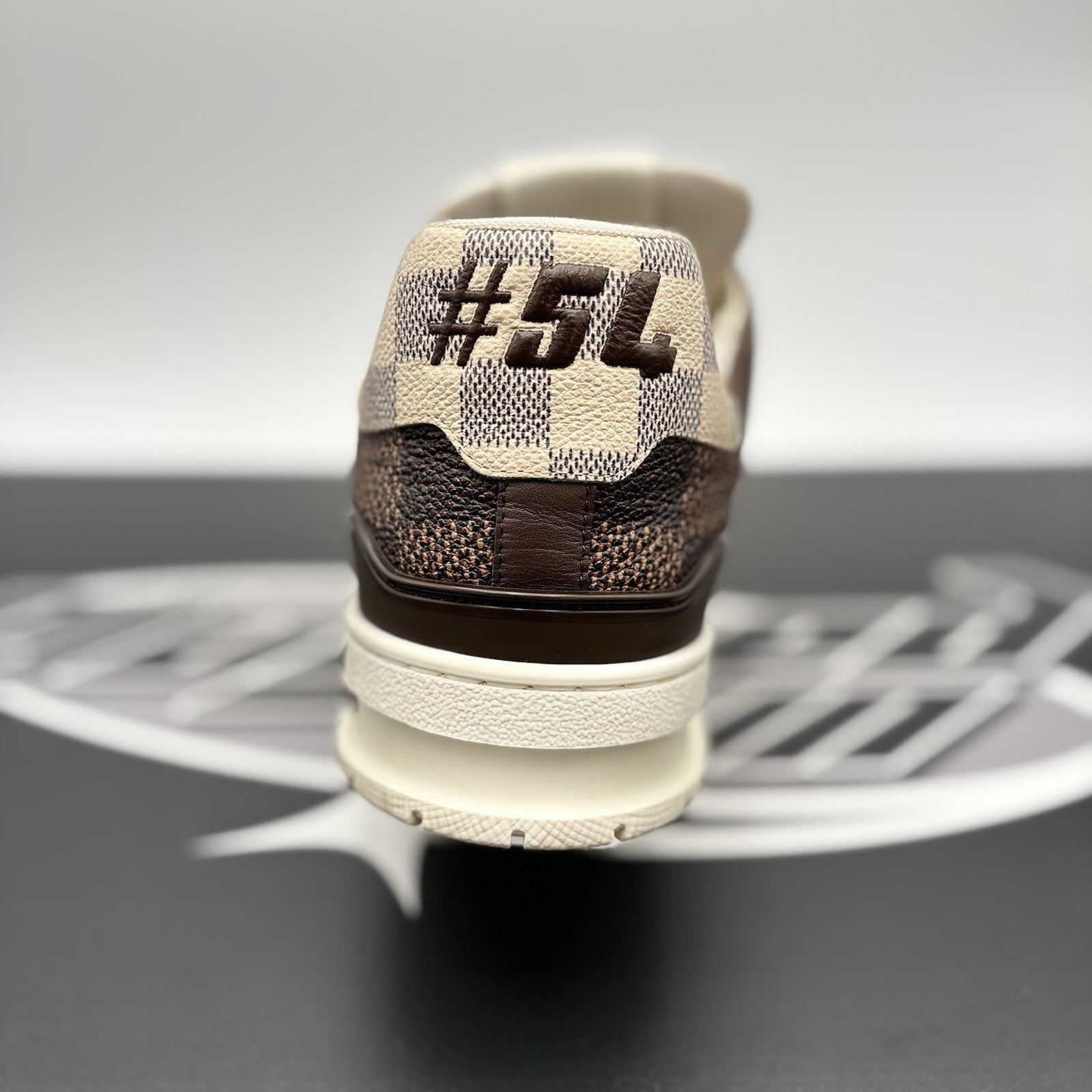 Size 9 LV (10-10.5 US) - Louis Vuitton Trainer ' Monogram Brown Ebene ' | GREAT!