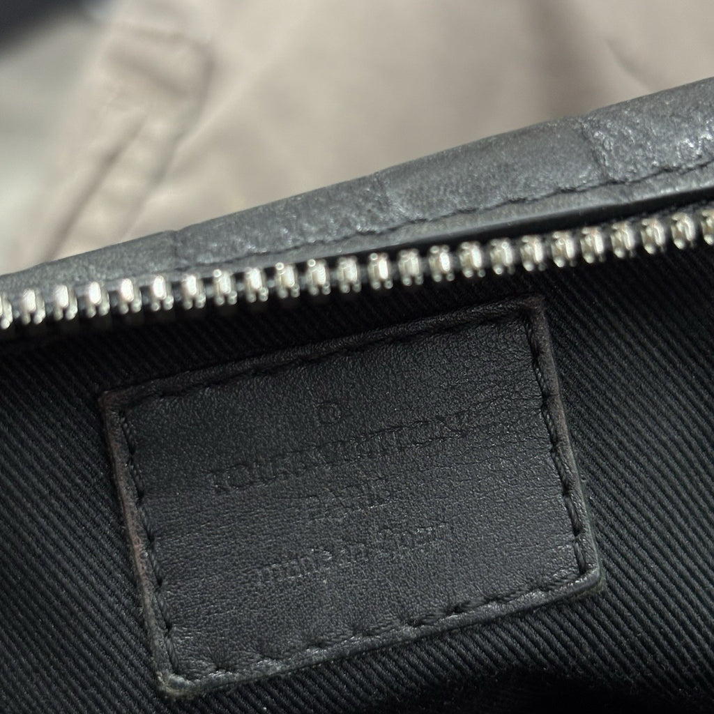 Louis Vuitton Damier Infini Discovery Messenger Bag MM Onyx ' Black ' | CLEAN!