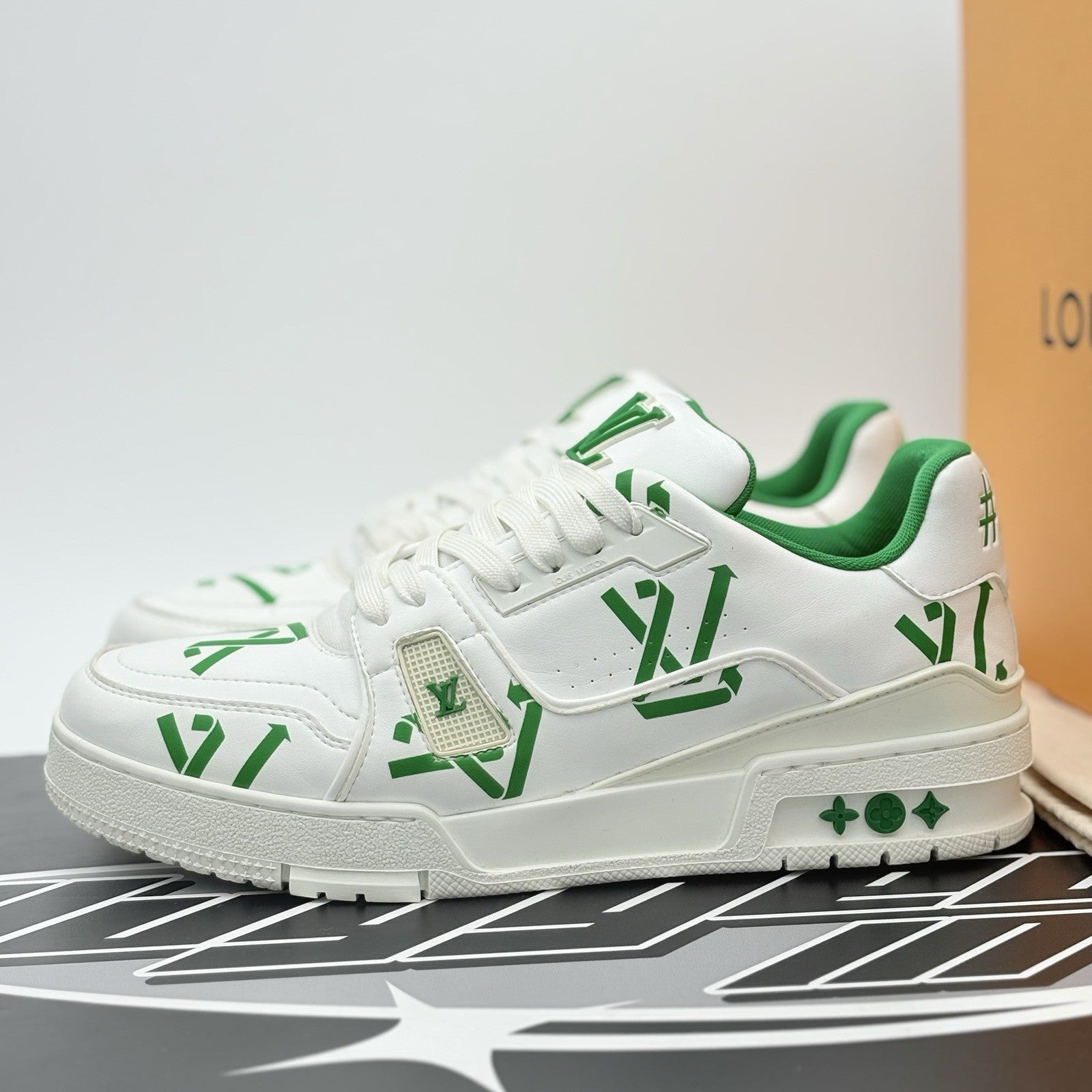 Size 6.5 LV (7.5-8 US) Louis Vuitton Trainer ' White Green Recycled ' | CLEAN!
