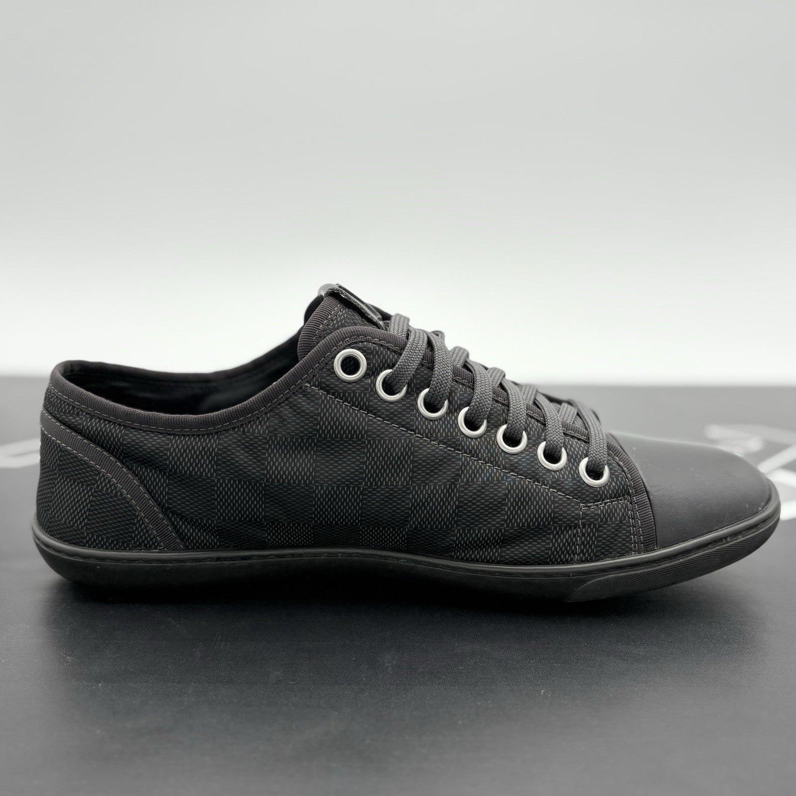 Size 7 LV (8-8.5 US) - Louis Vuitton Damier Low Top ' Black ' | GOOD CONDITION!