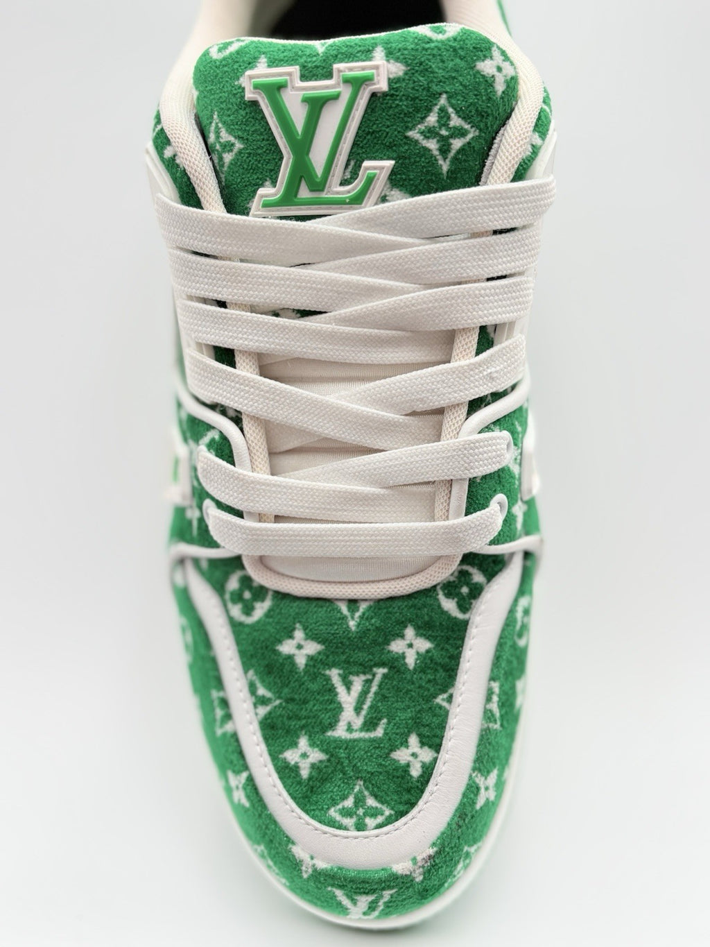 Size 8.5 LV (9.5-10 US) Louis Vuitton Trainer ' Green White Monogram ' | GREAT!