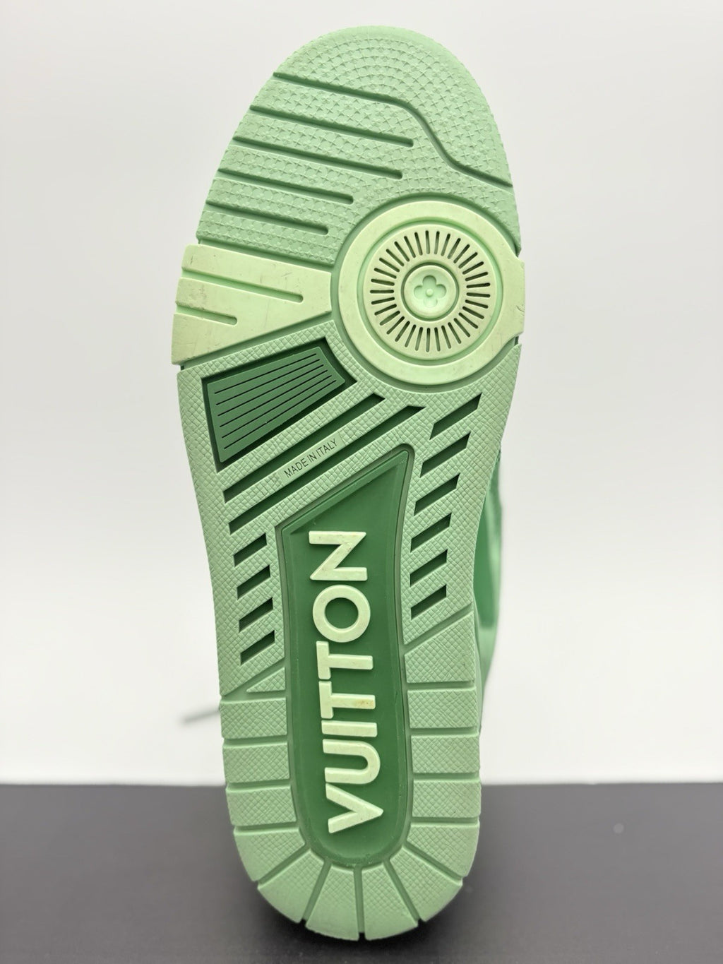 Size 8.5 LV (9.5-10 US) - Louis Vuitton Skate ' Green ' | SUPER CLEAN!