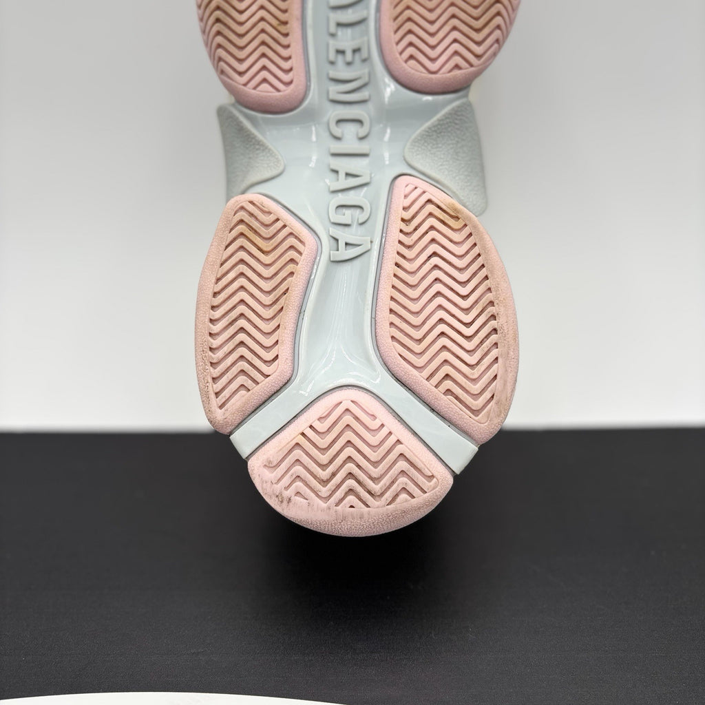 Size 40 (7 US) - Balenciaga Triple S Sneaker ' White, Pink ' | GREAT COND