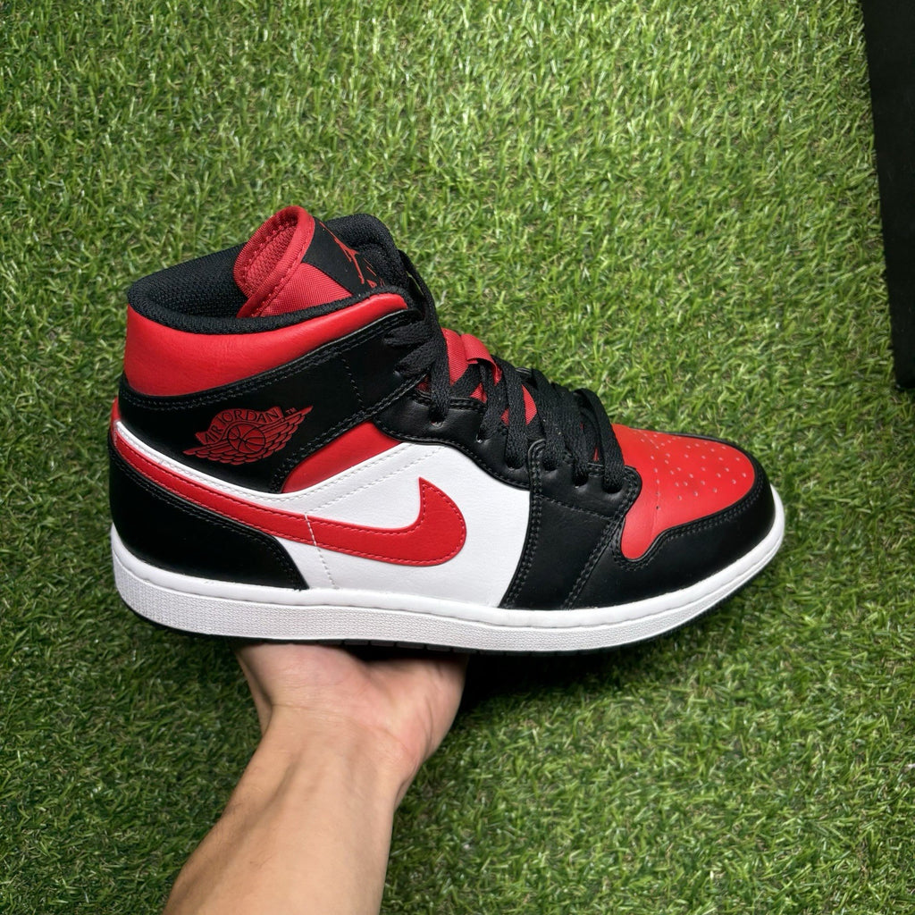 Size 8 - Jordan 1 Mid Bred Toe | SUPER CLEAN!