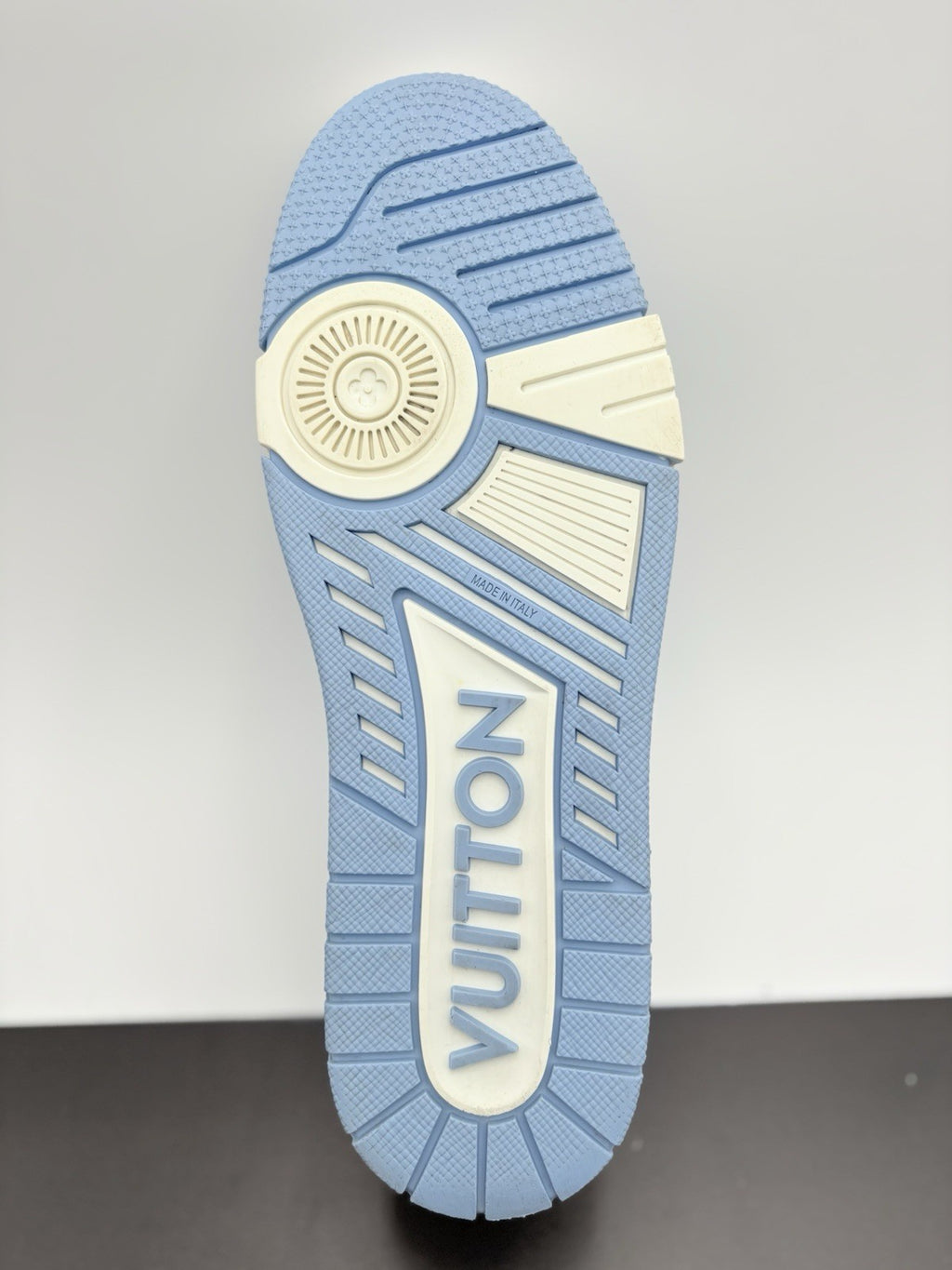 Size 9.5 LV (US 10.5-11) - Louis Vuitton Trainer ' Light Blue ' | GREAT COND!