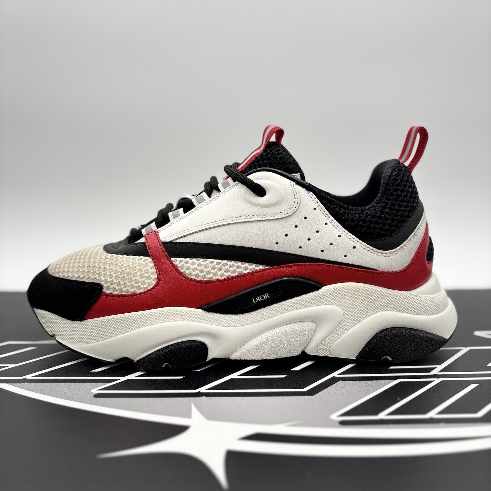 Size 43 (10 US) - Dior B22 Sneaker ‘ White, Red ‘ | GREAT CONDITION!