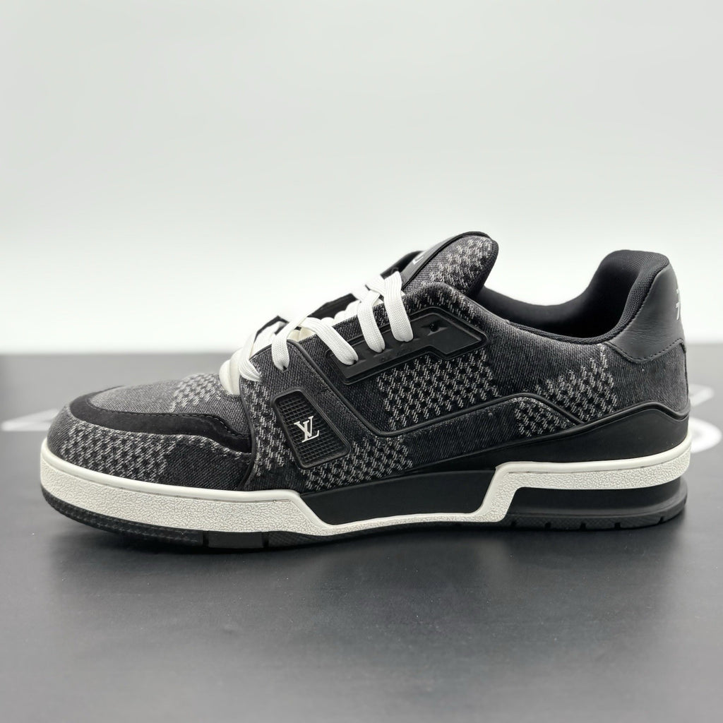 Size 9.5 LV (10.5-11 US) Louis Vuitton Trainer ' Black White ' | GREAT CONDITION