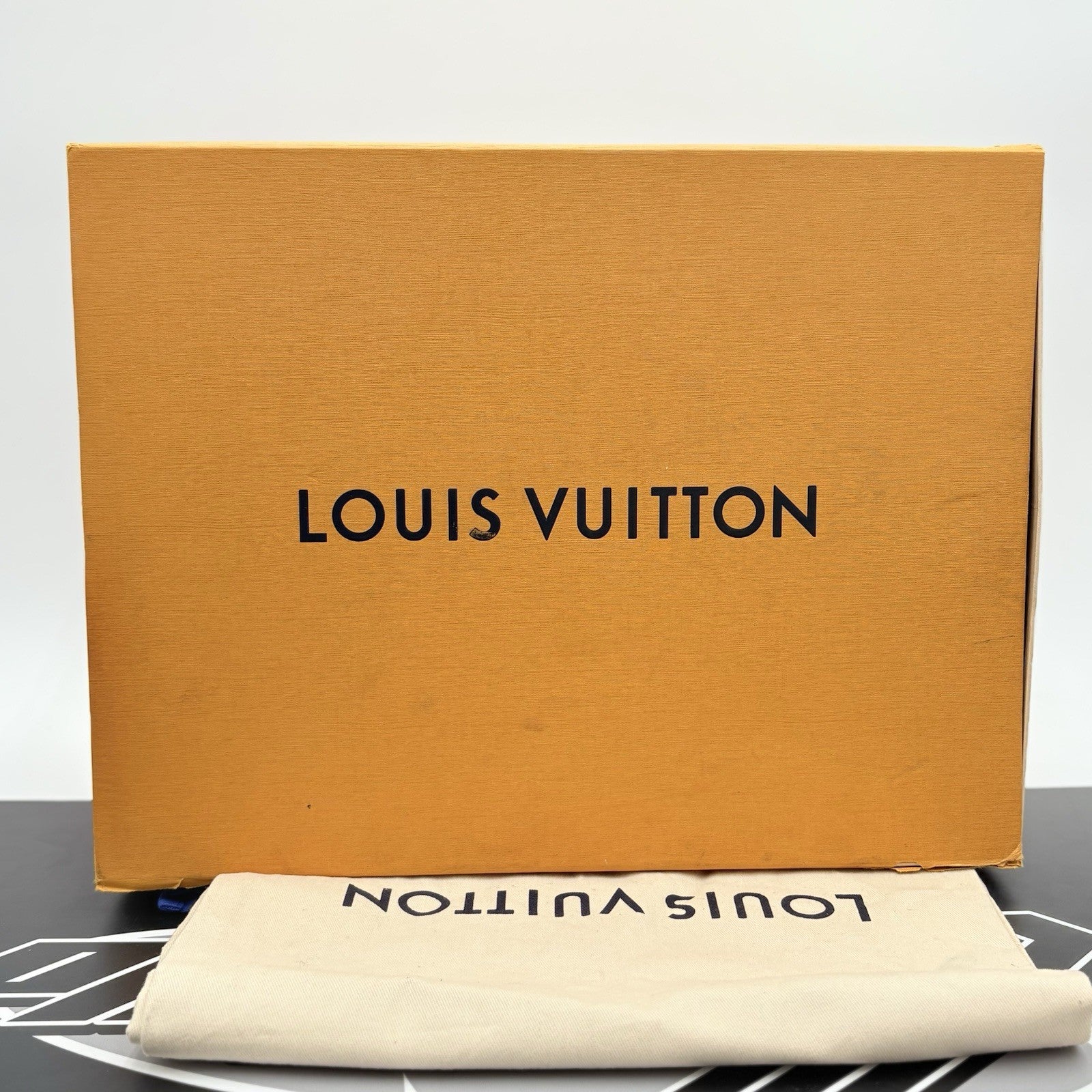 Size 9 LV (10-10.5 US) Louis Vuitton Luxembourg ' White Blue Pink ' |SUPER CLEAN