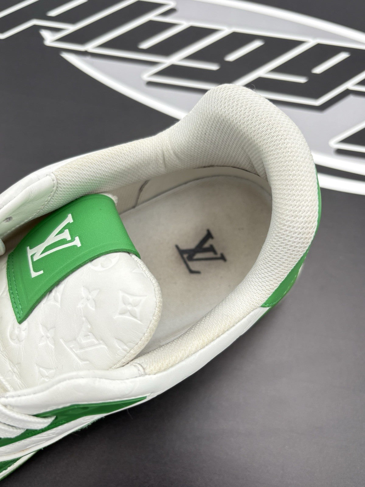 Size 9 LV (10-10.5 US) - Louis Vuitton Trainer ' Green White ' | GREAT CONDITION