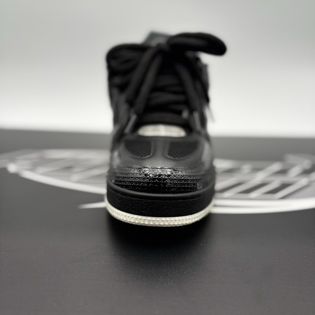 Size 8 LV (9-9.5 US) Louis Vuitton Skate ' Black White ' | GREAT CONDITION