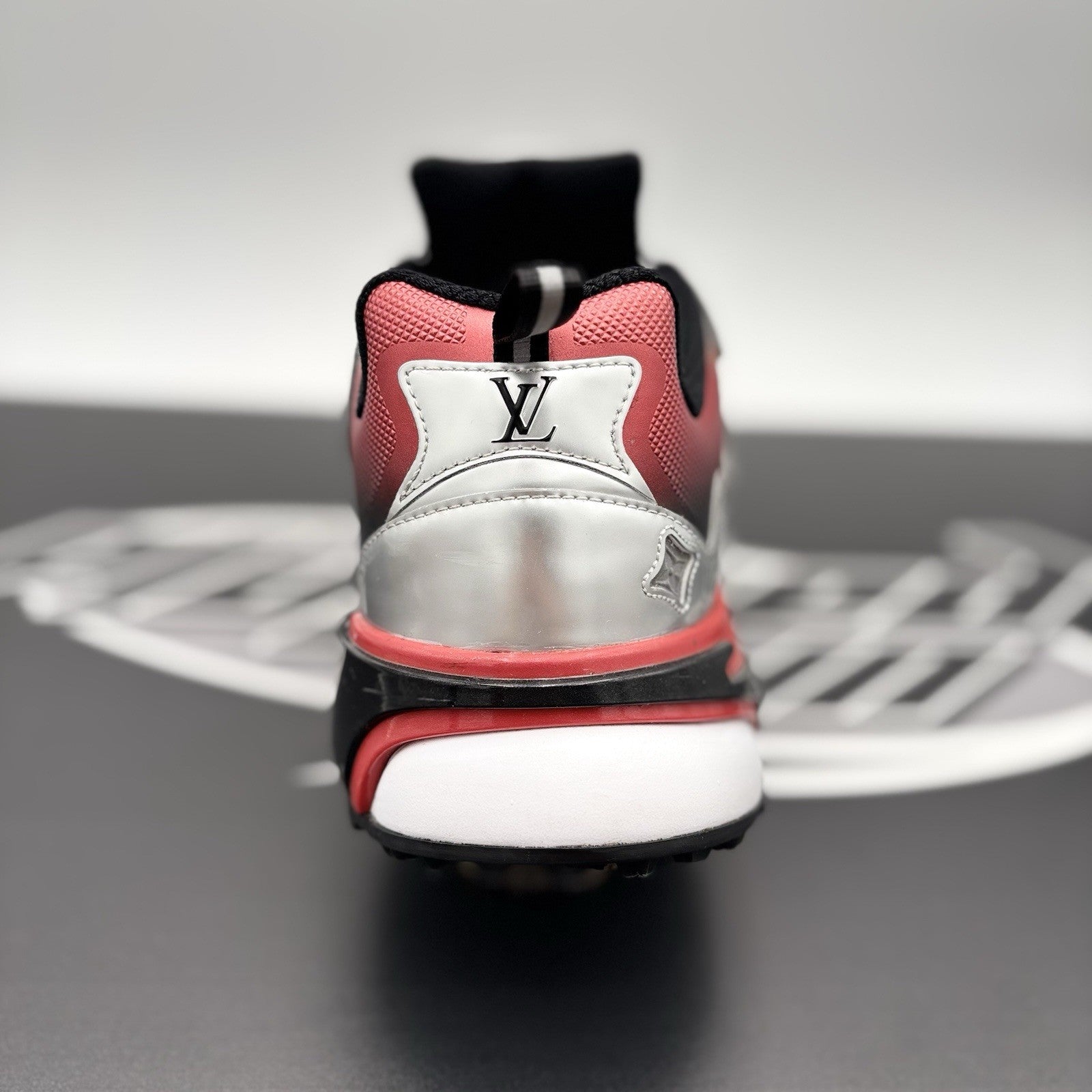 Size 8.5 LV (9.5-10 US) Louis Vuitton Tactic Runner ' Red Grey ' | GREAT COND!