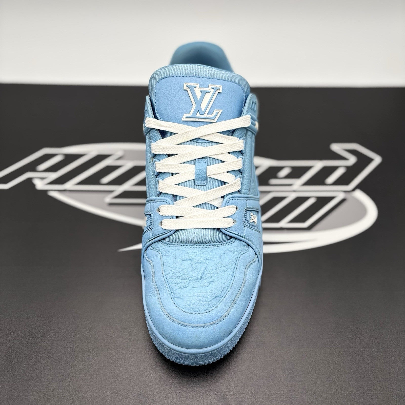 Size 9.5 LV (10.5-11 US) - Louis Vuitton Trainer ' Sky Blue ' | GREAT!