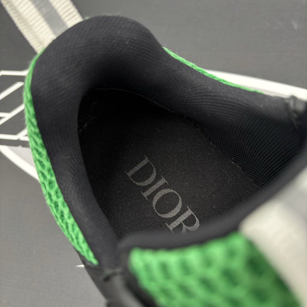 Size 42 (9 US) - Dior B22 Sneaker ' Green White Black ' | GREAT CONDITION!