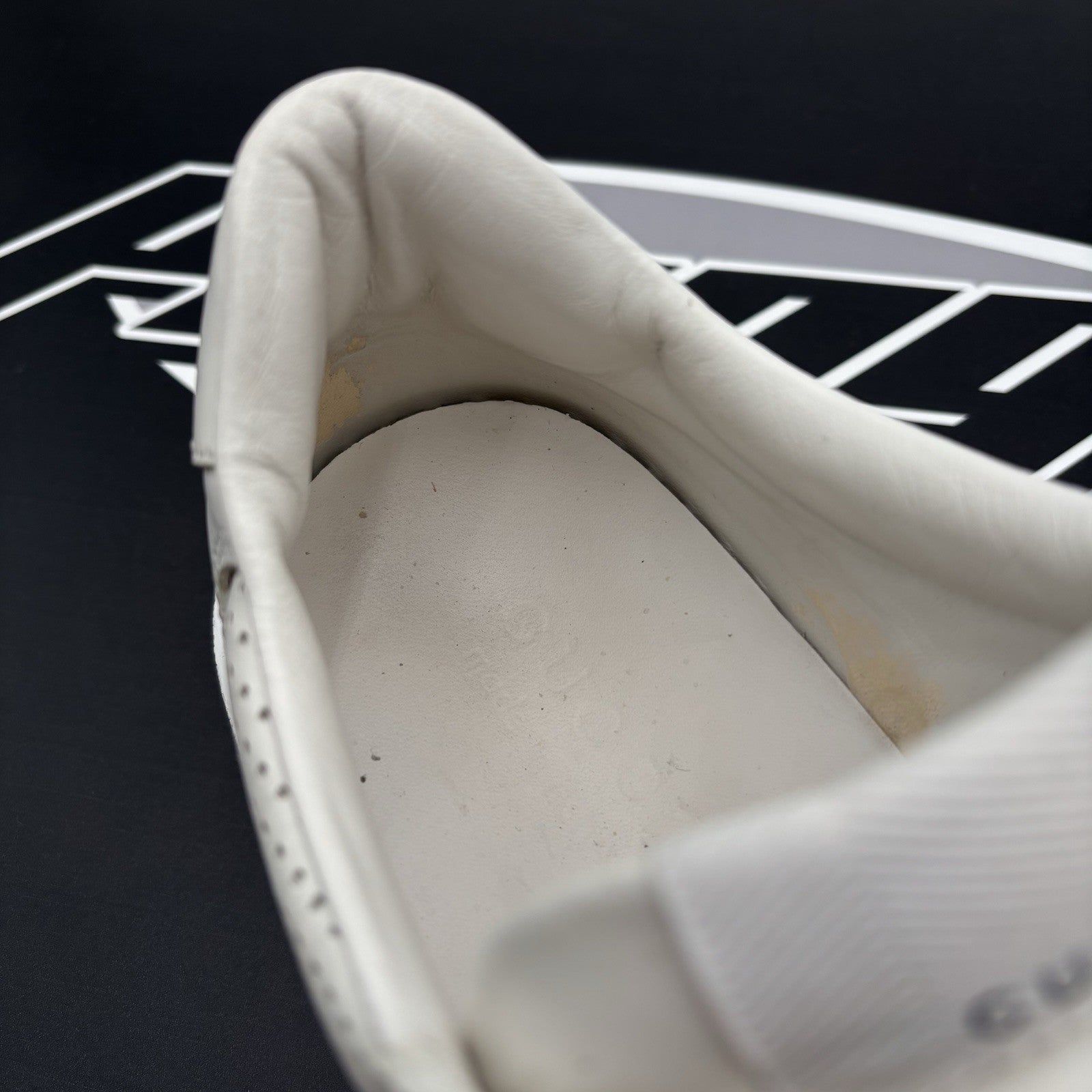 Size 8G (8.5 US) - Gucci GG Embossed ' White Leather ' | GOOD CONDITION!